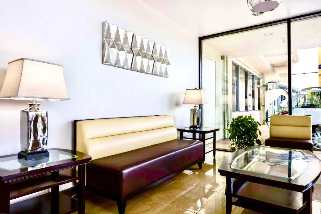 Lobby or reception in Quality Inn & Suites Los Angeles Airport - LAX