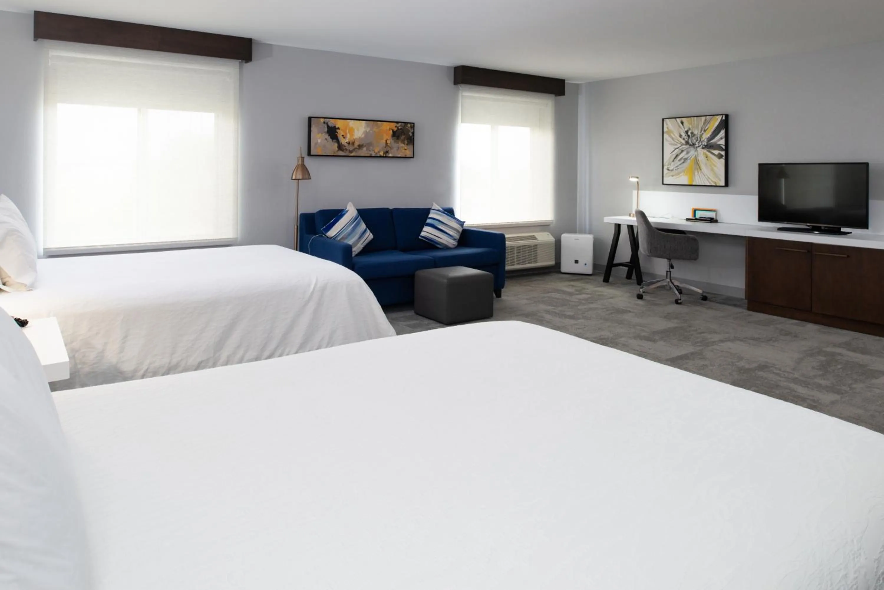 Bed in Hilton Garden Inn Baton Rouge Airport