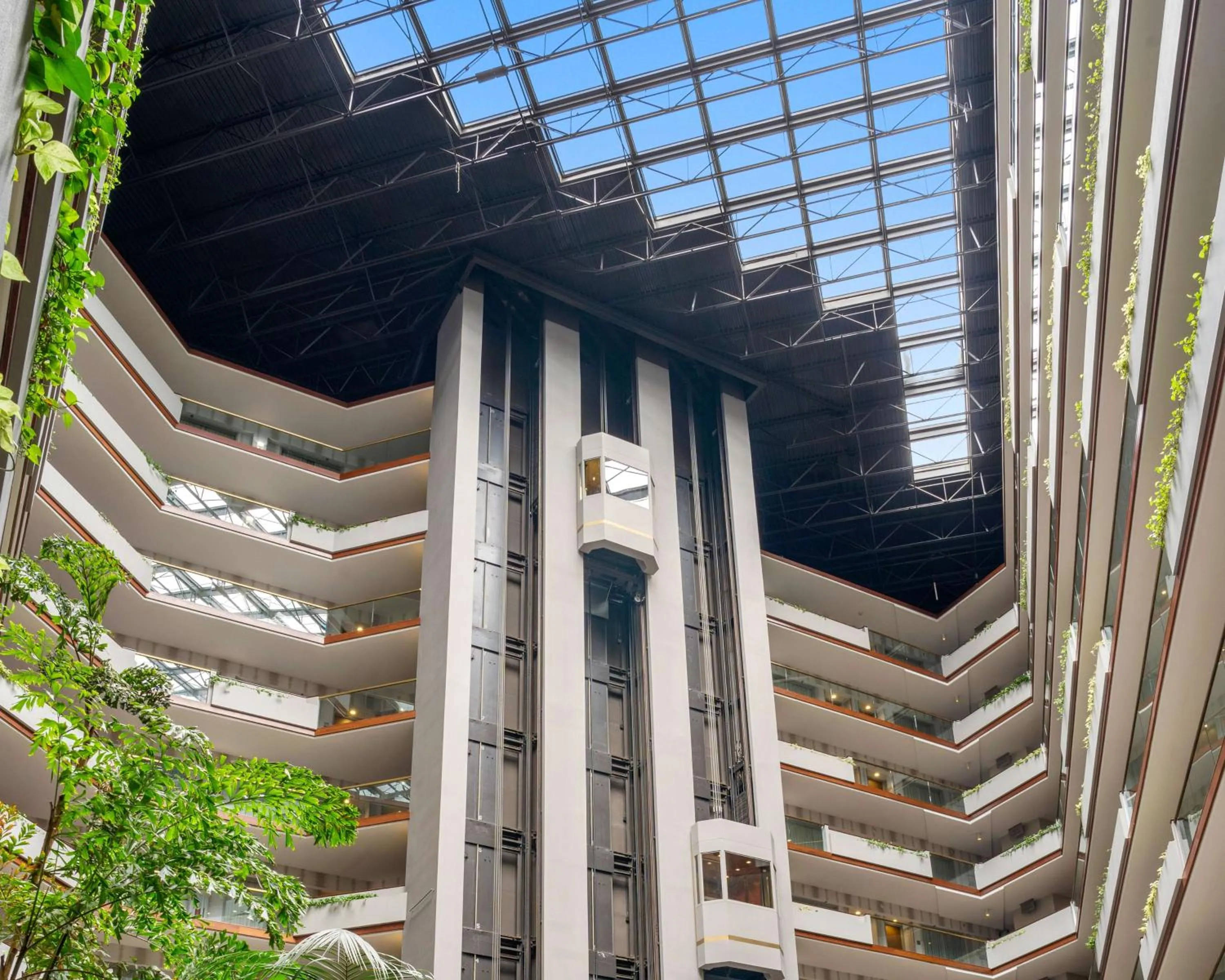 Lobby or reception in Embassy Suites by Hilton Irvine Orange County Airport