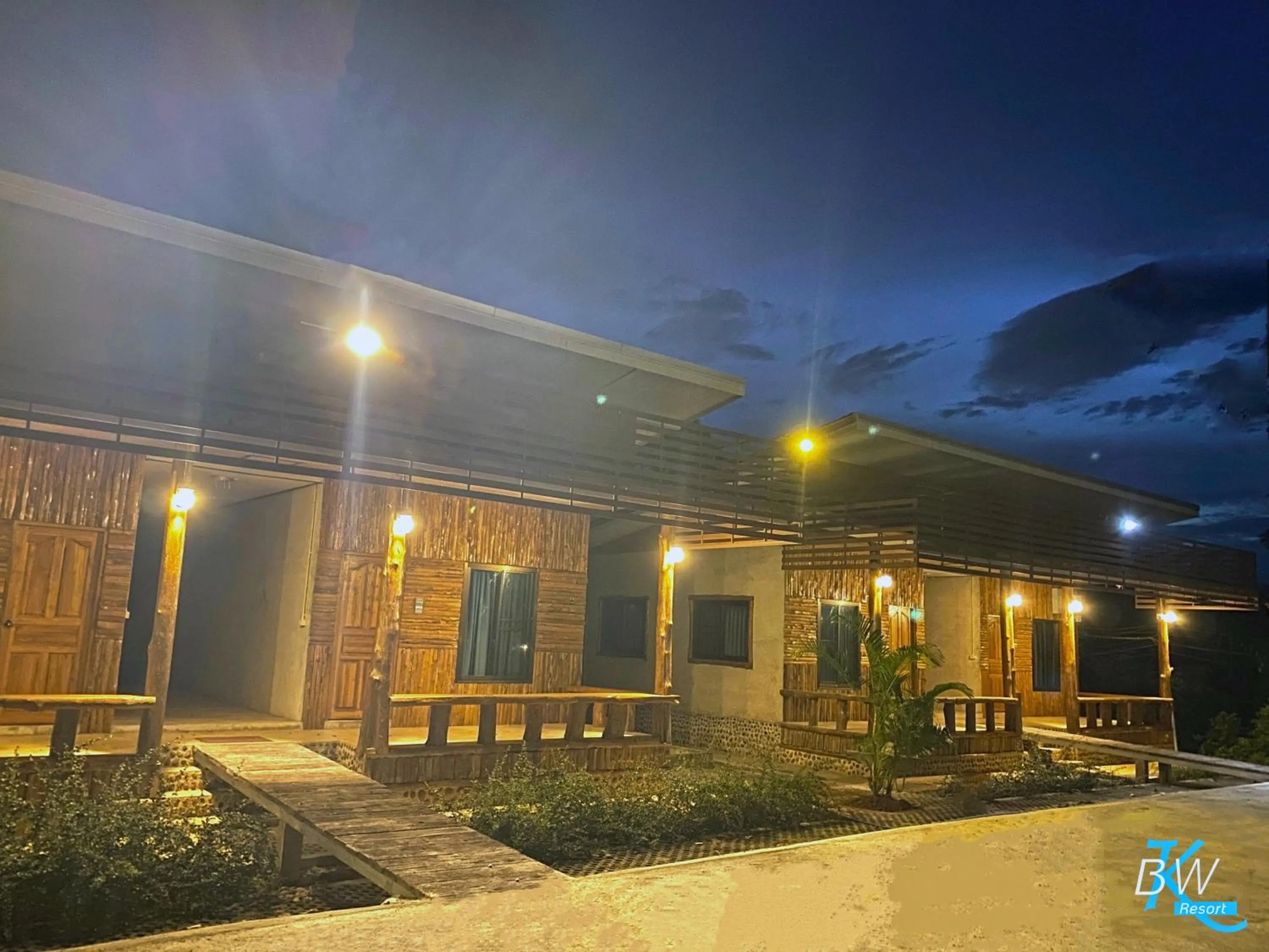 Property building in Baan Khue Wieng Resort