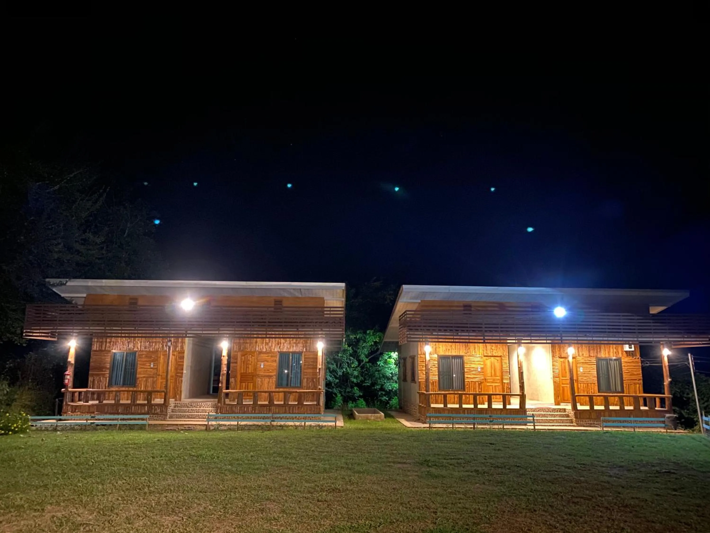 Property building in Baan Khue Wieng Resort