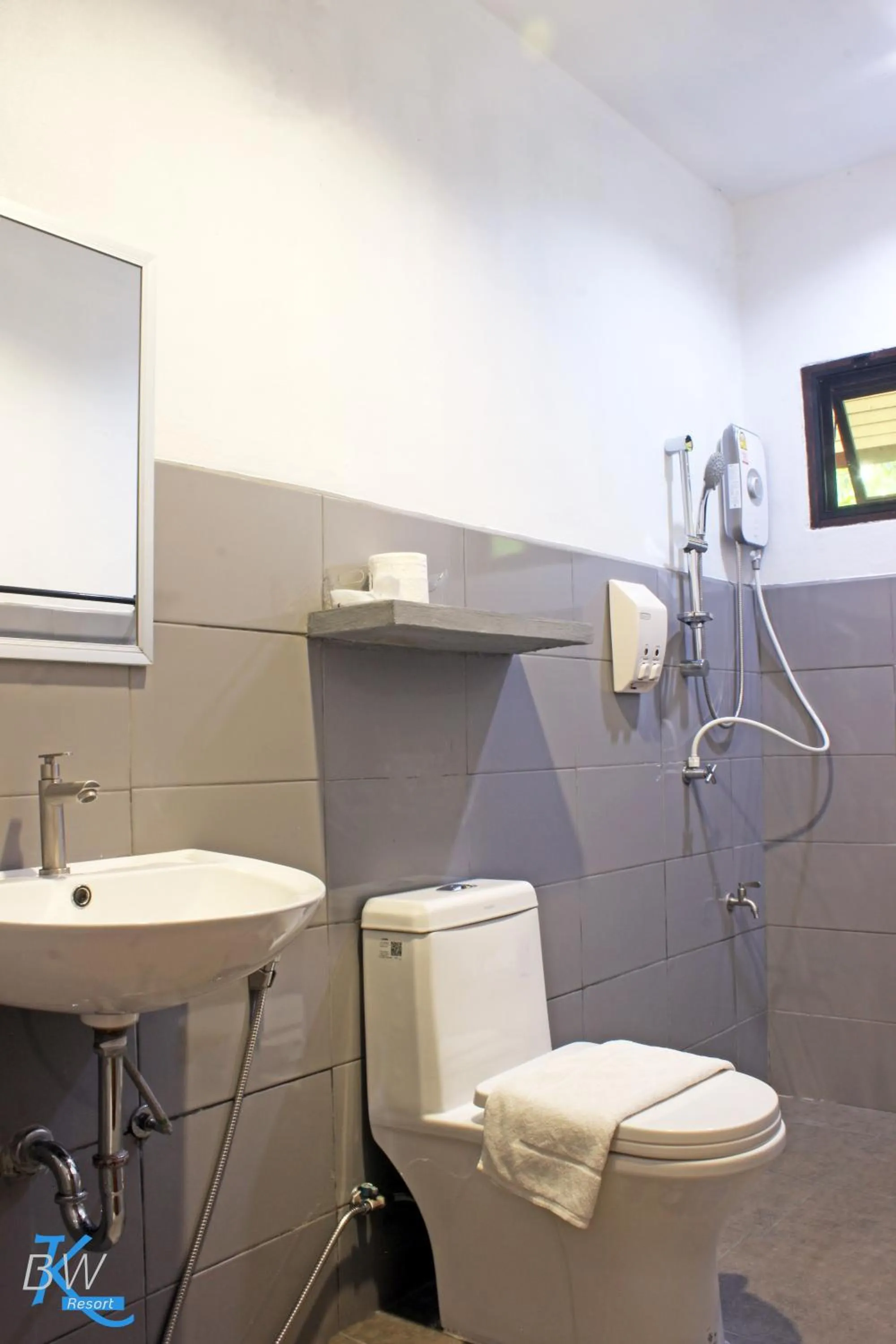 Shower in Baan Khue Wieng Resort