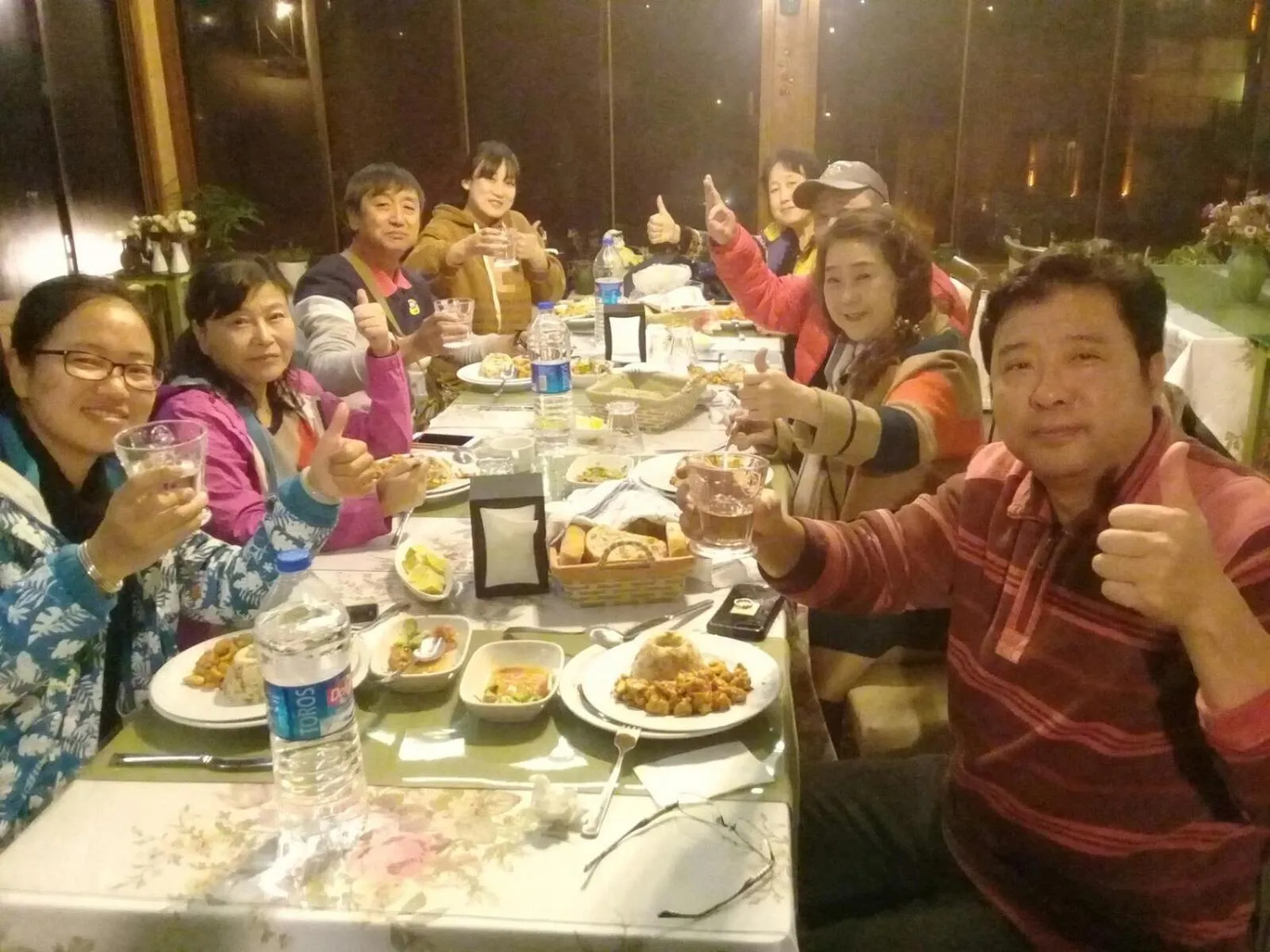 Restaurant/places to eat in Demisos Caves Hotel