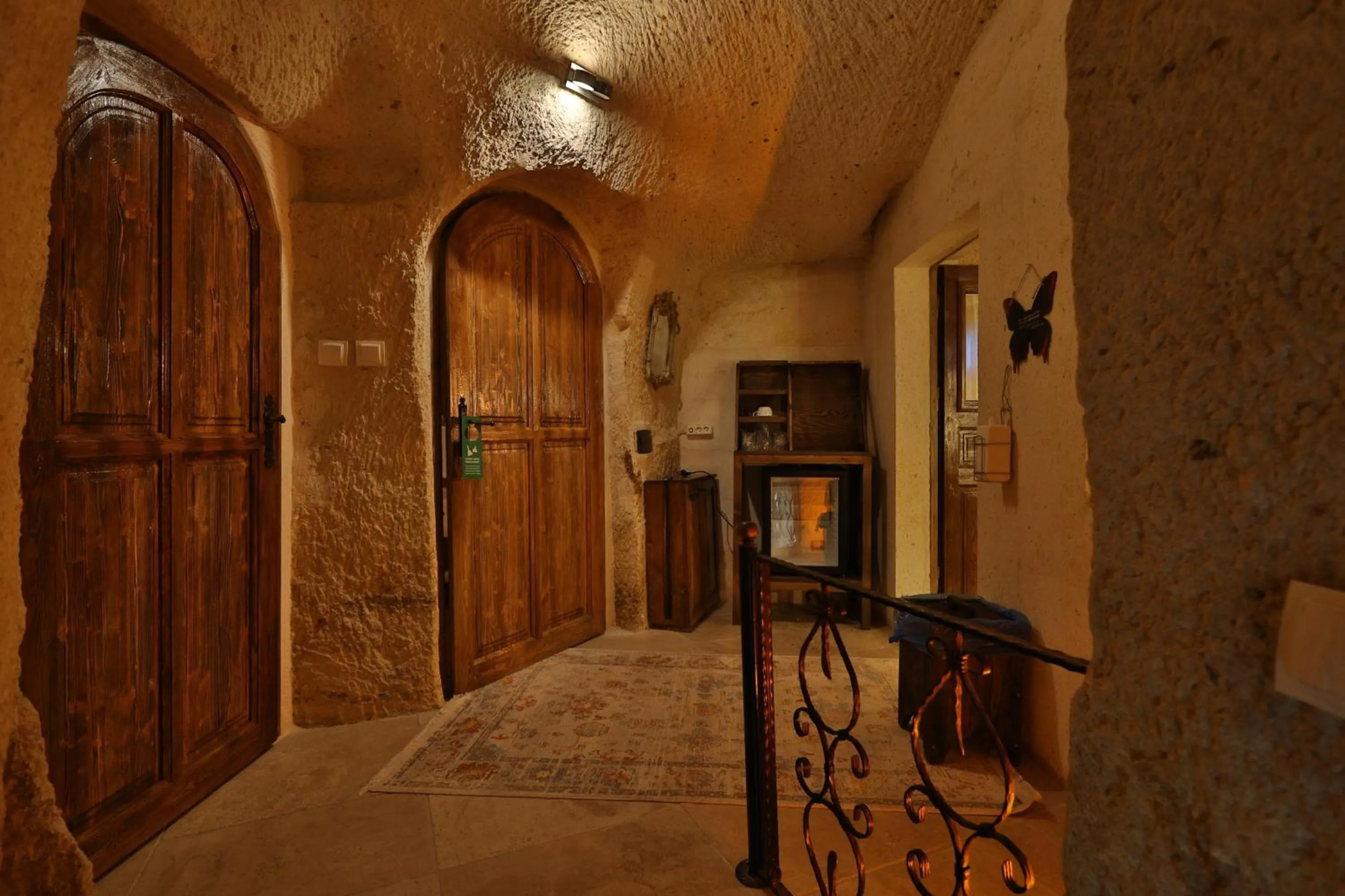 Photo of the whole room in Demisos Caves Hotel