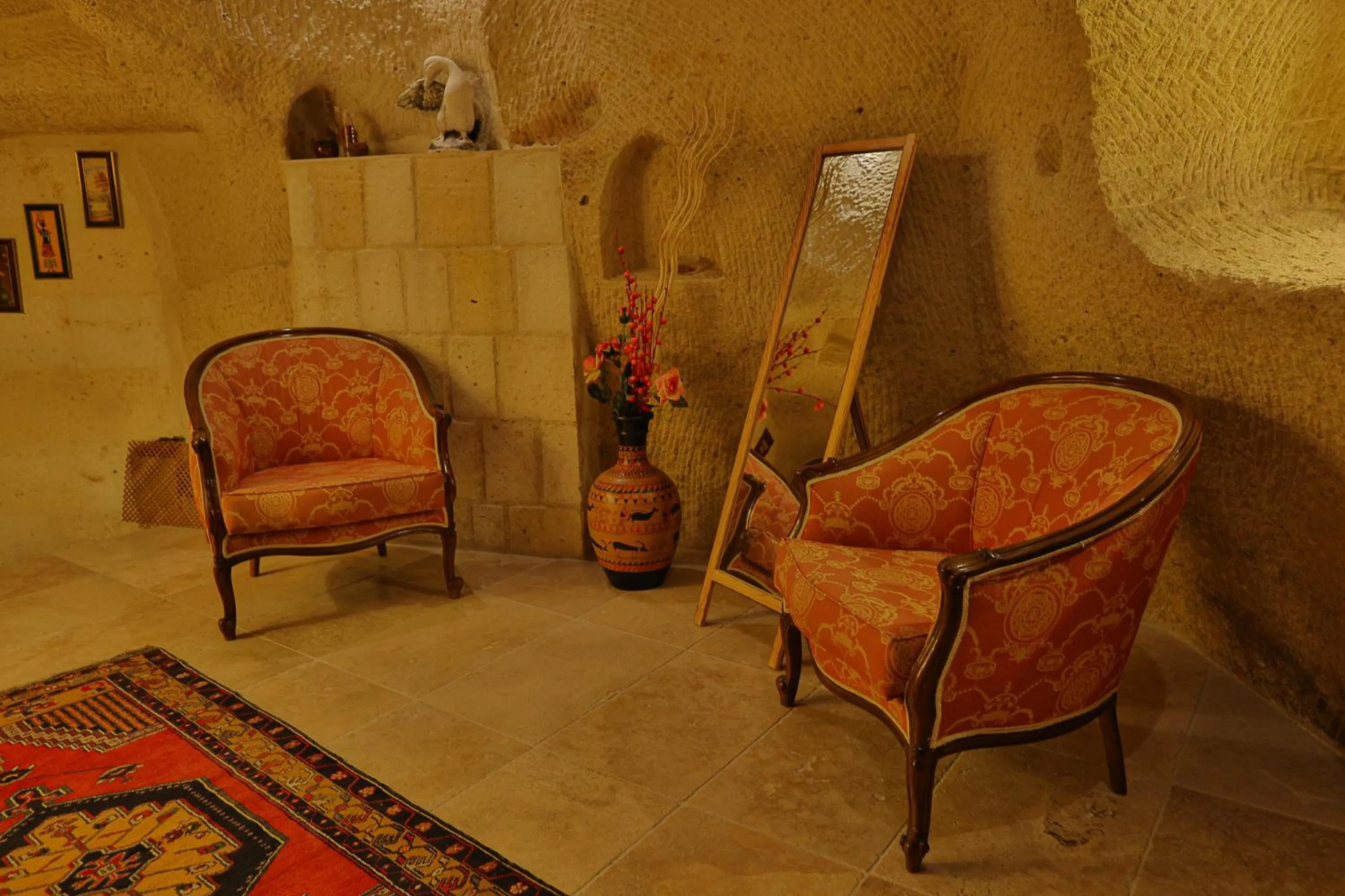 Seating area in Demisos Caves Hotel