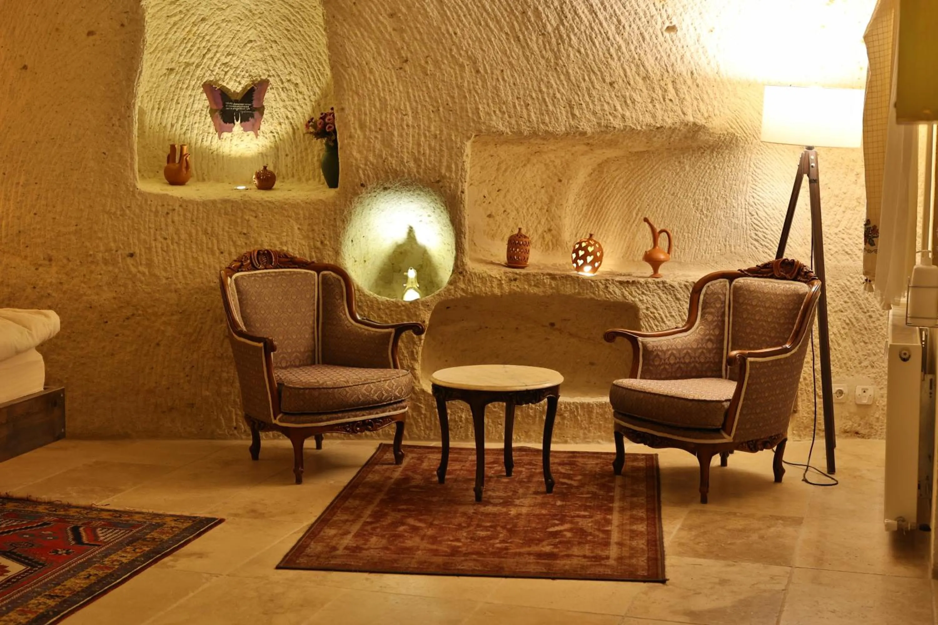 Photo of the whole room in Demisos Caves Hotel