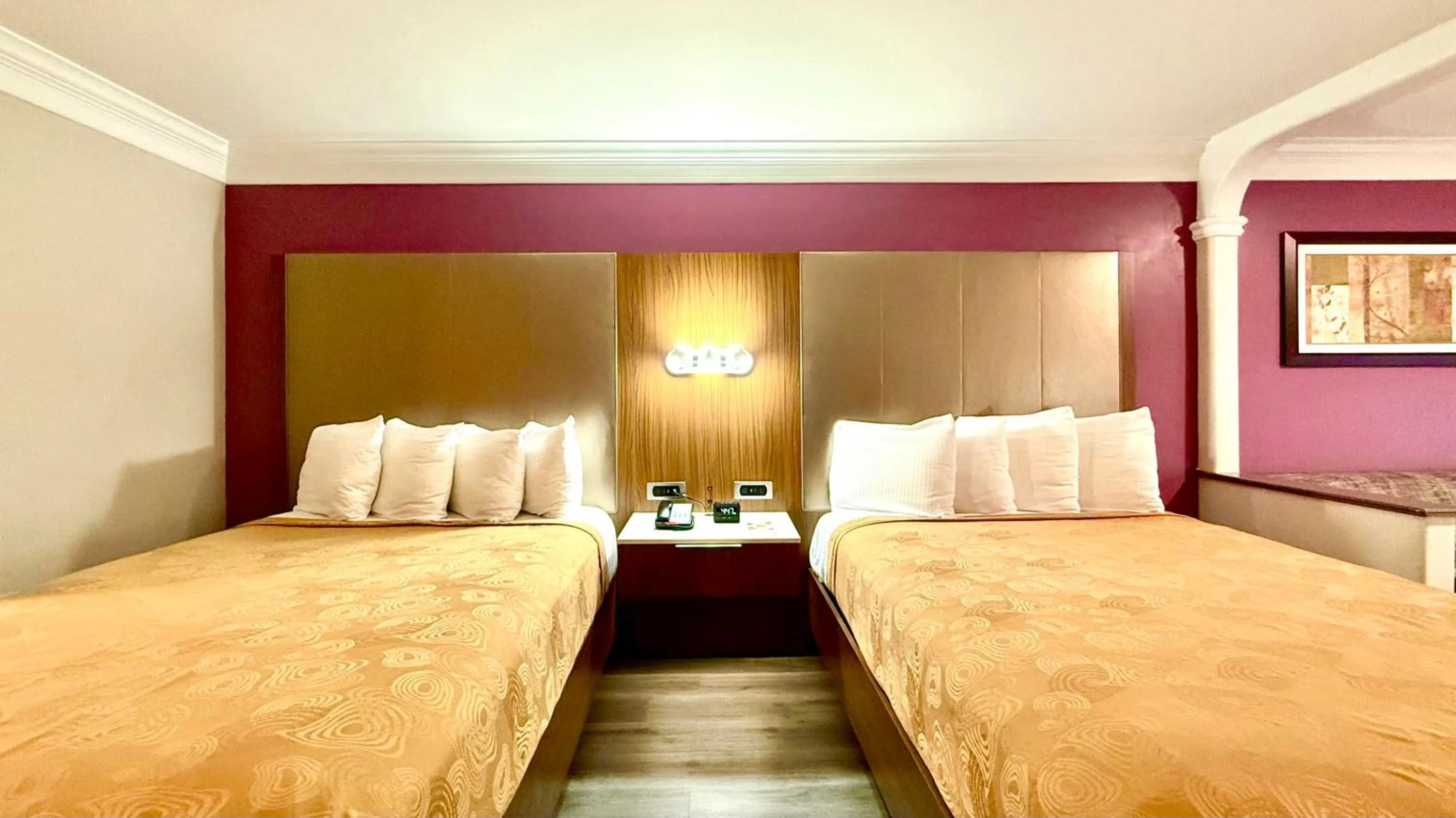 Bed in Best Western Plus Suites Hotel - Los Angeles LAX Airport