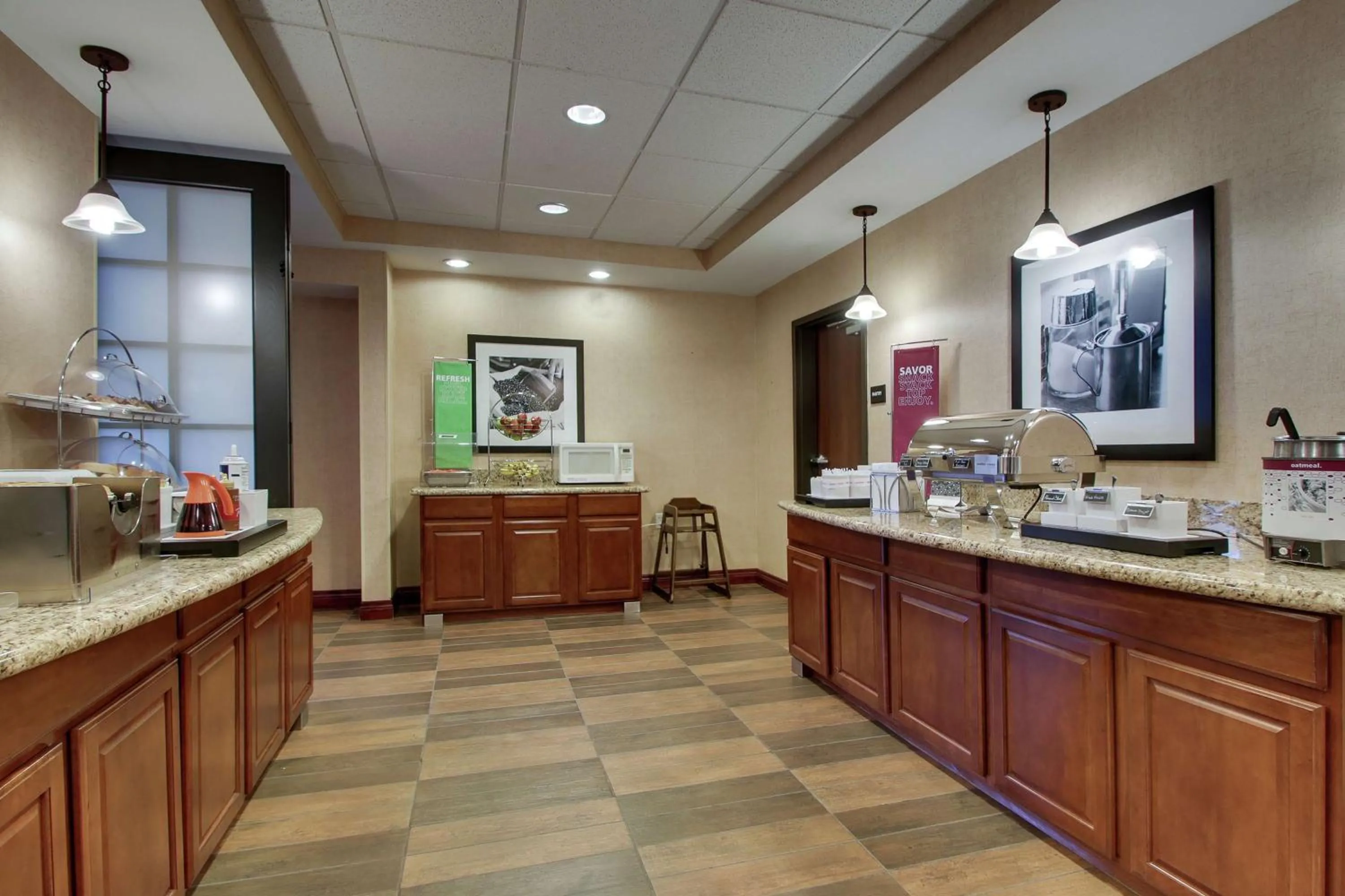 Dining area in Hampton Inn & Suites Denver Littleton