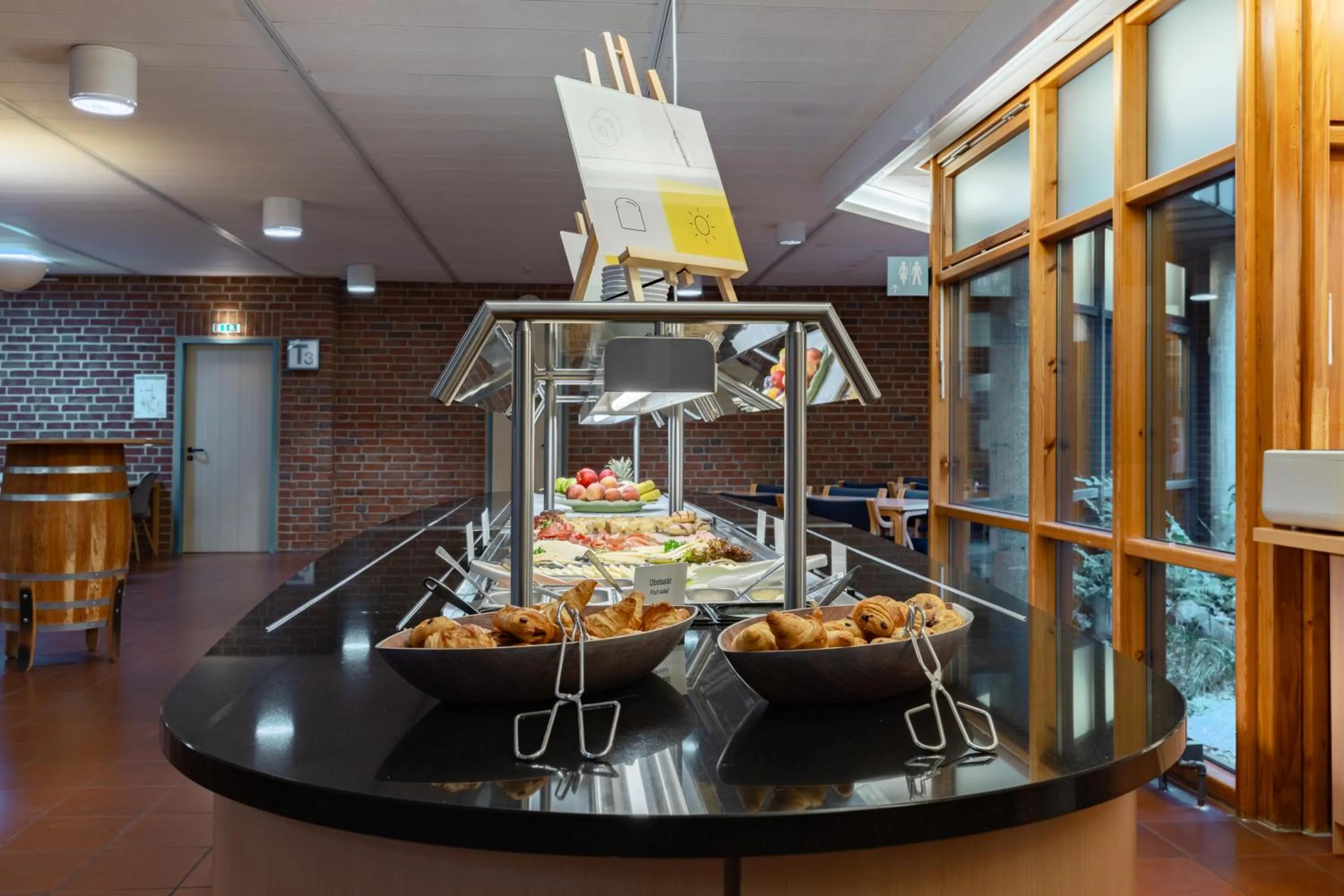 Buffet breakfast in Garner Hotel Kiel - Akademie