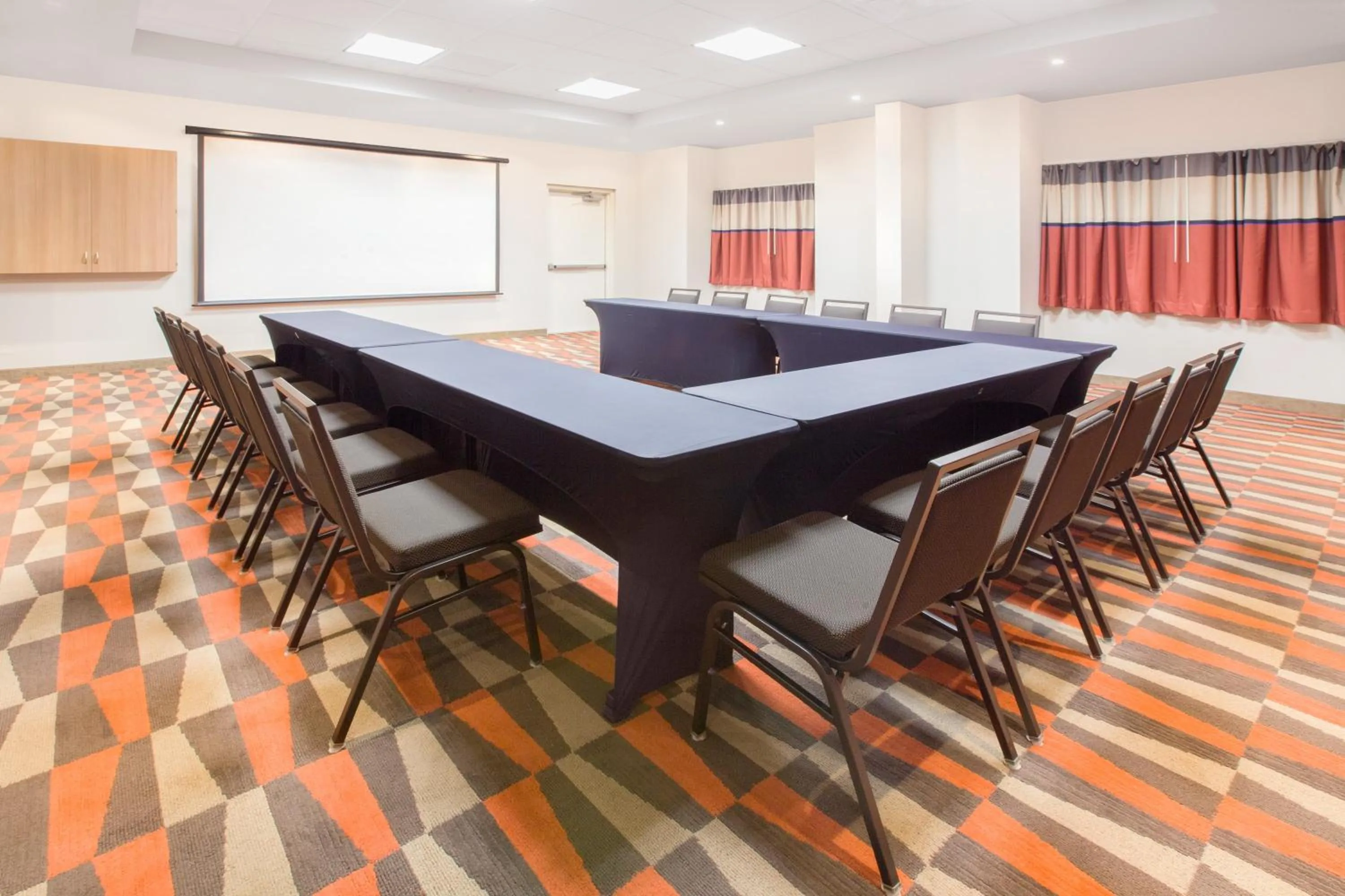 Meeting/conference room in Microtel Inn & Suites by Wyndham Cuauhtemoc Campos Menonitas