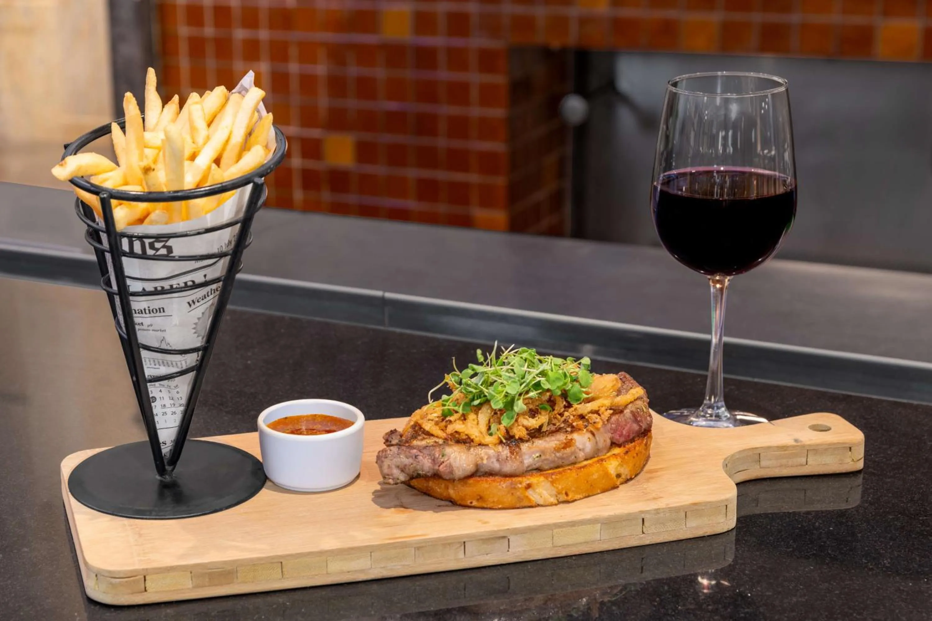 Restaurant/places to eat in Hilton Orange County/Costa Mesa