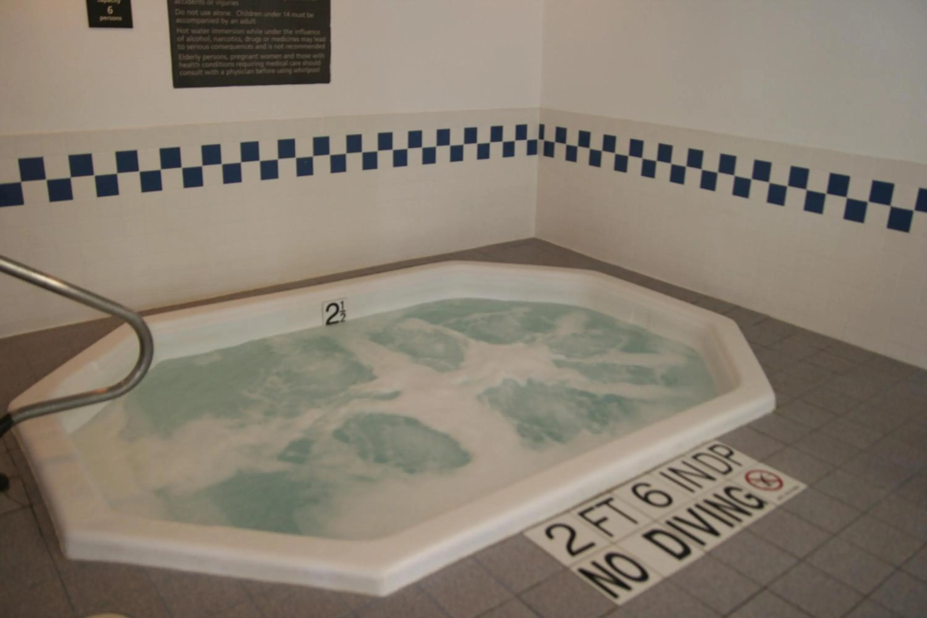 Swimming pool in Baymont by Wyndham Thornton