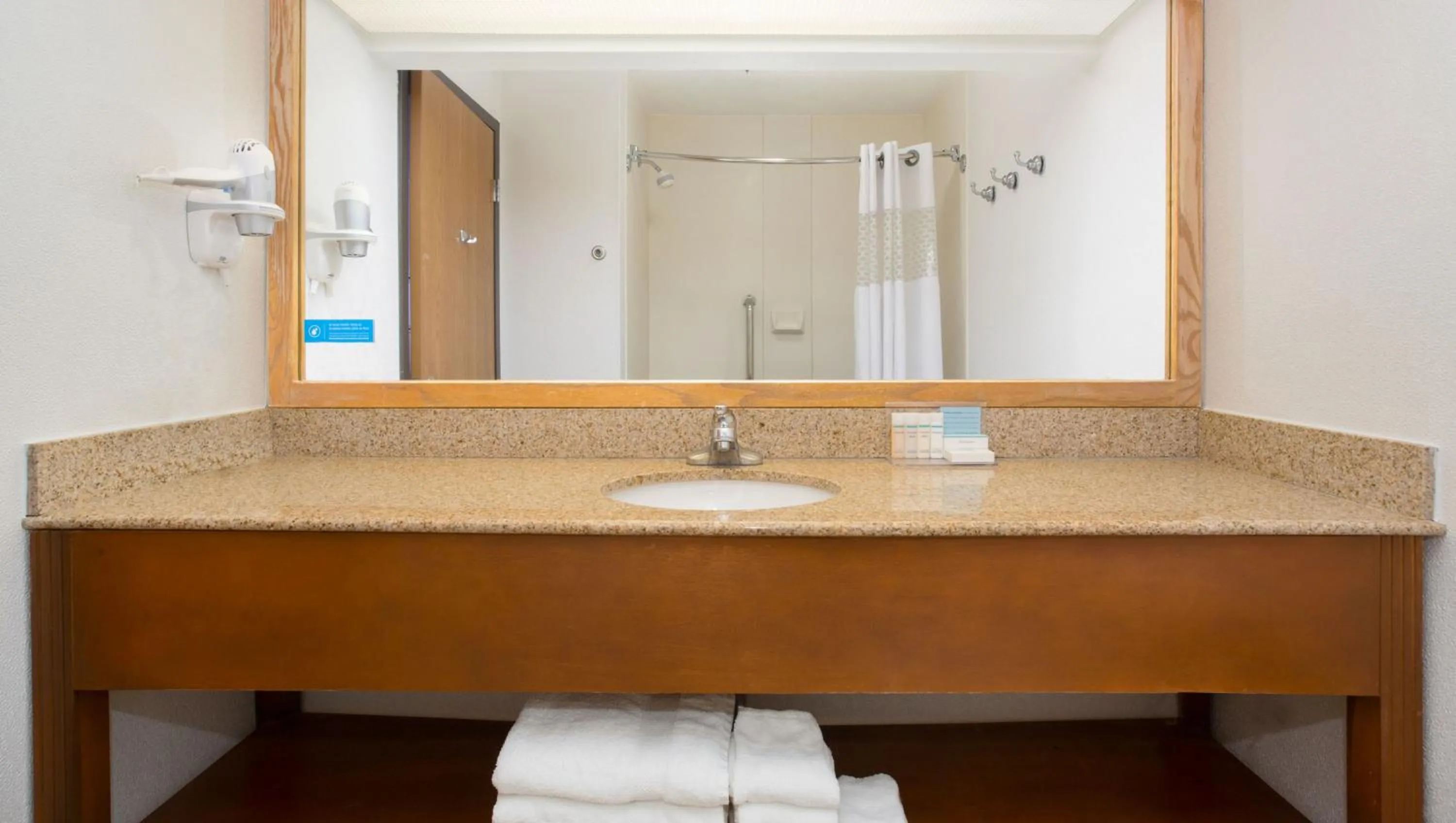 Bathroom in Baymont by Wyndham Thornton