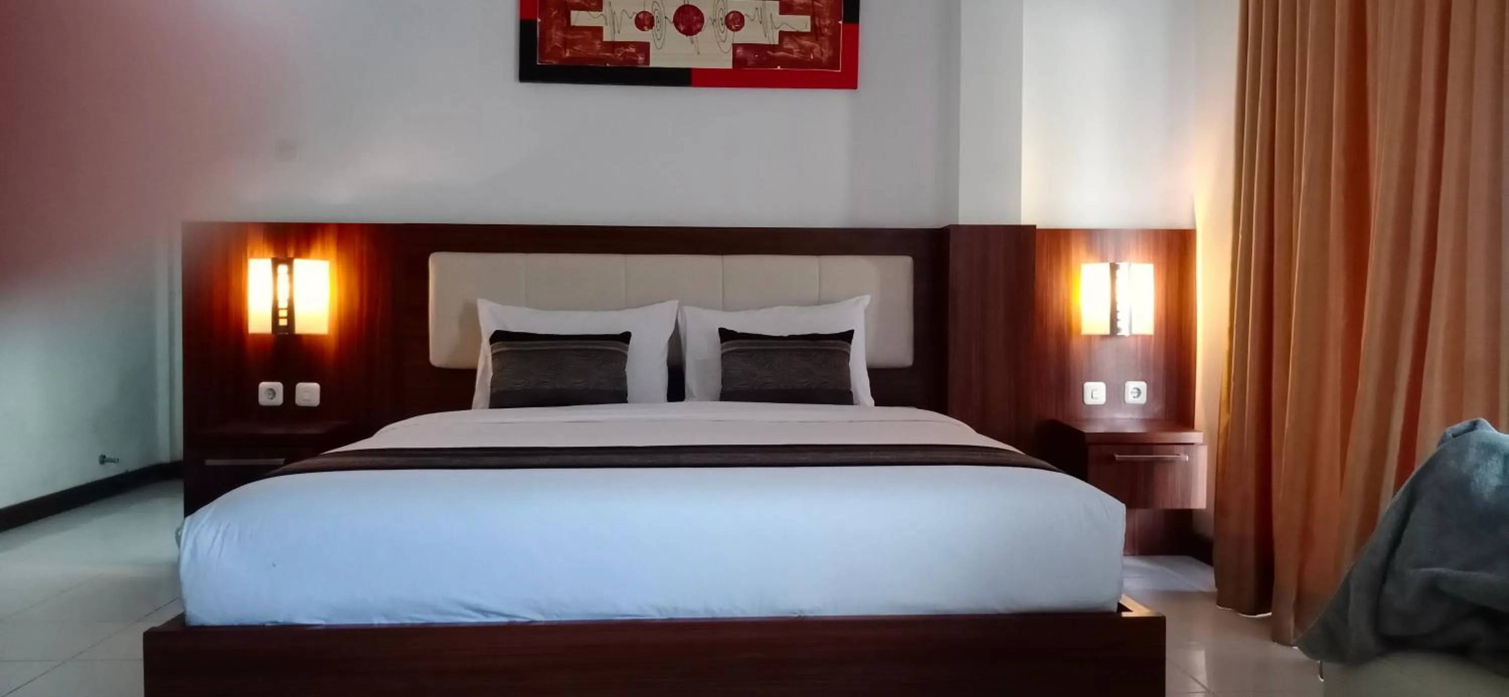 Bed in Friends Beach Hotel