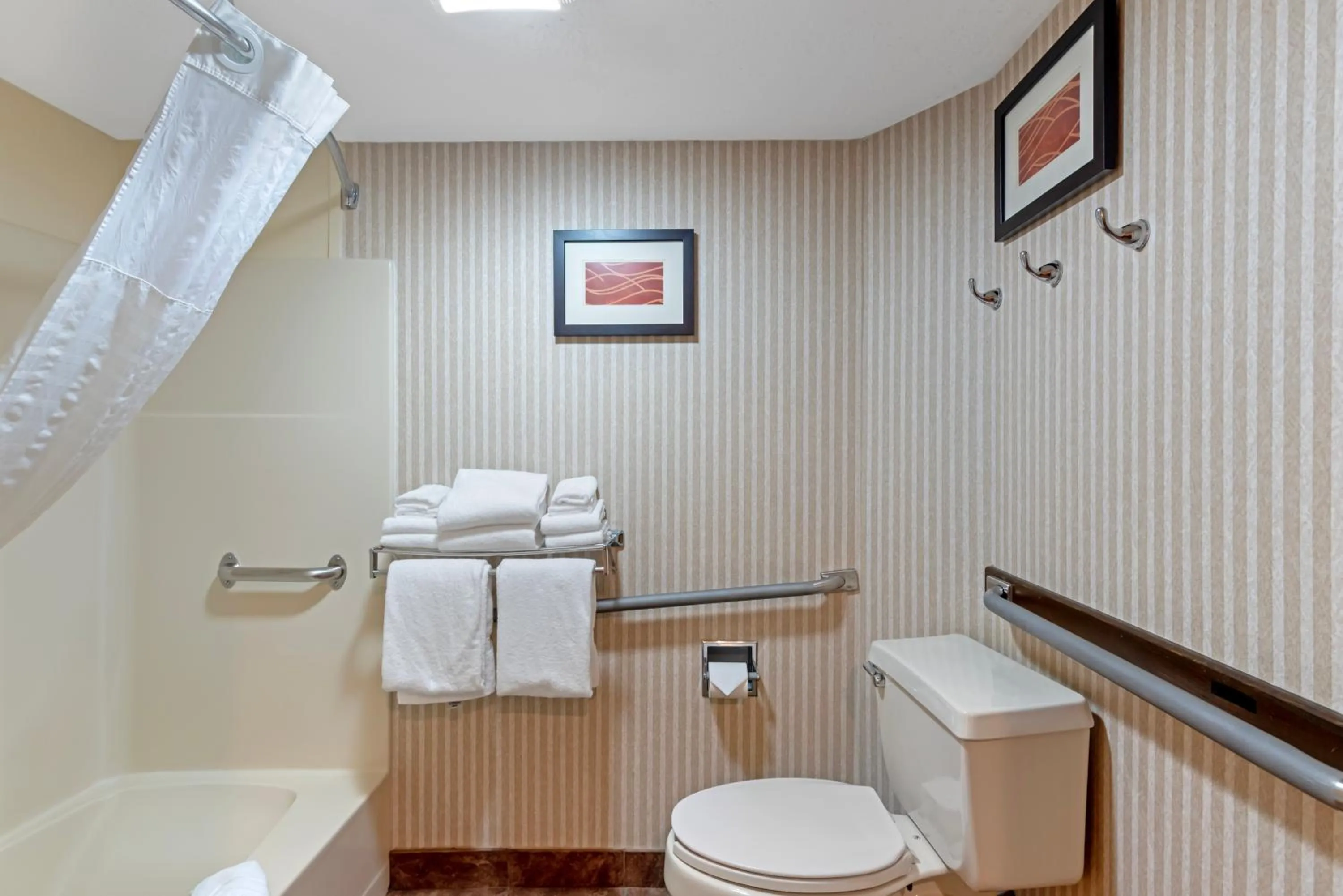 Bathroom in Comfort Inn Bangor North