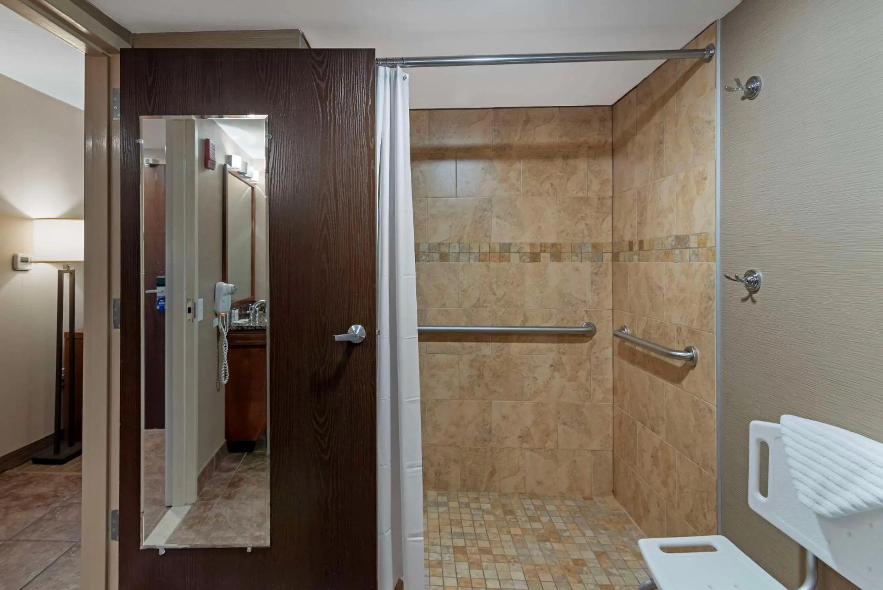 Bedroom in Comfort Inn Bangor North