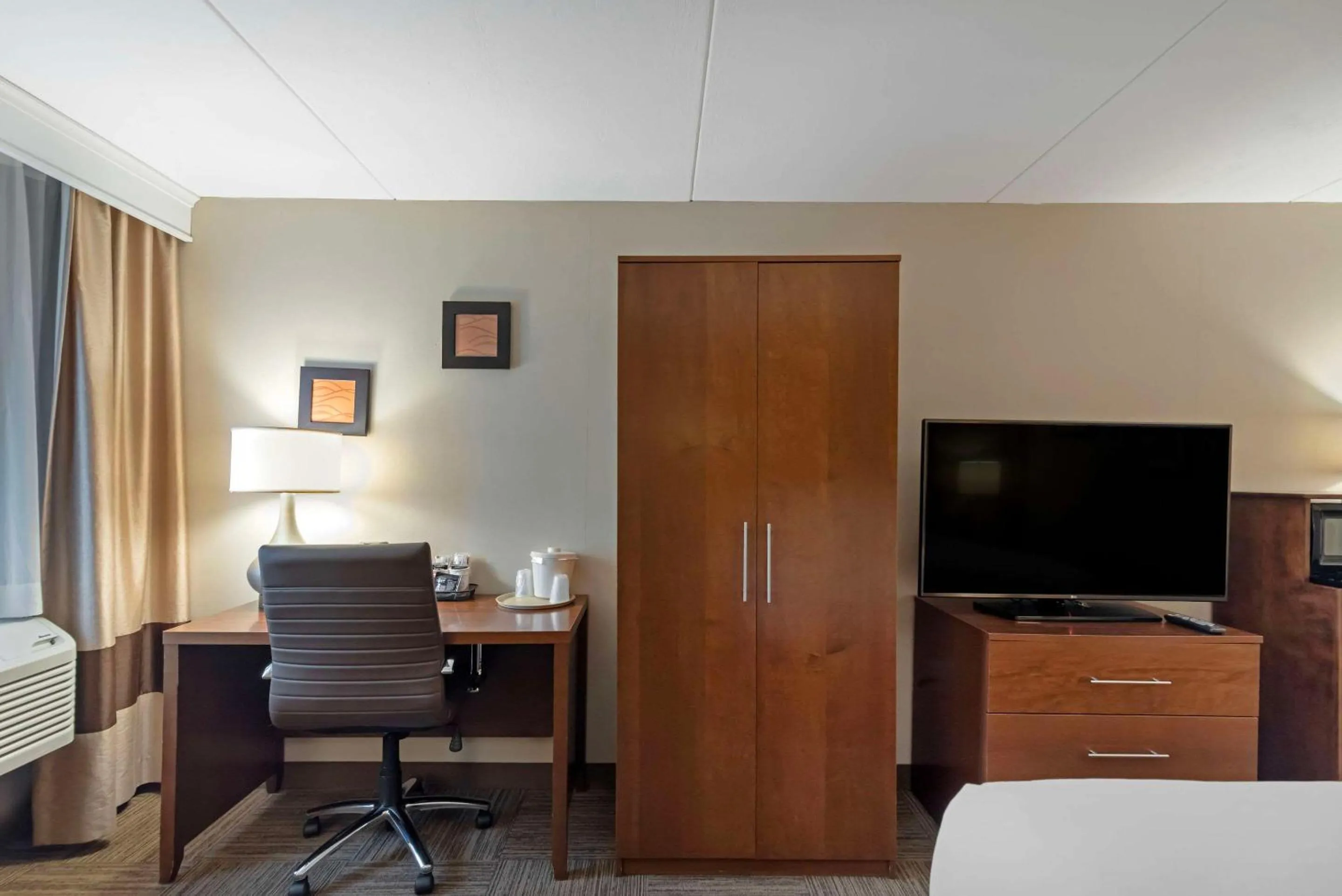 Bedroom in Comfort Inn Bangor North