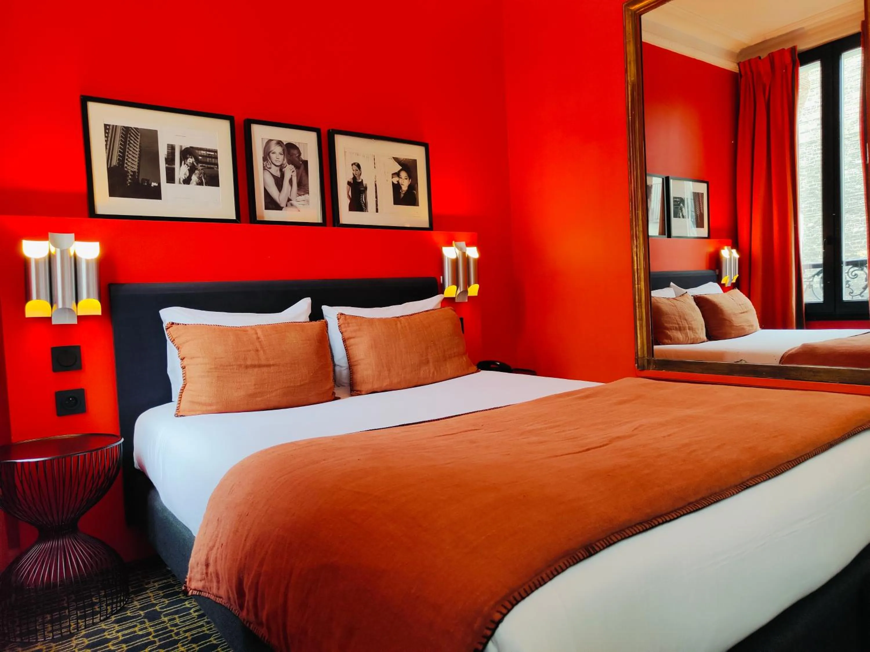Bed in Hôtel Noir