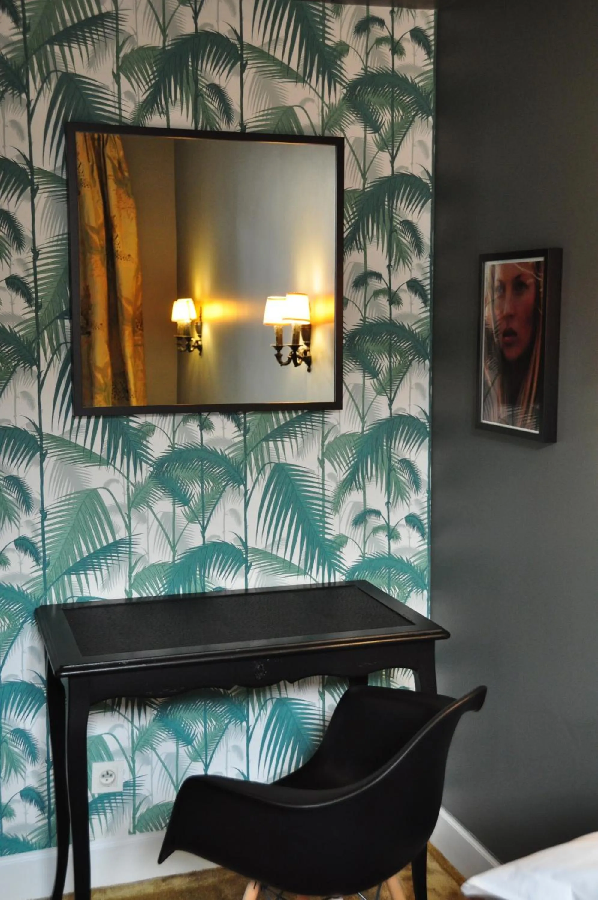 Decorative detail in Hôtel Noir