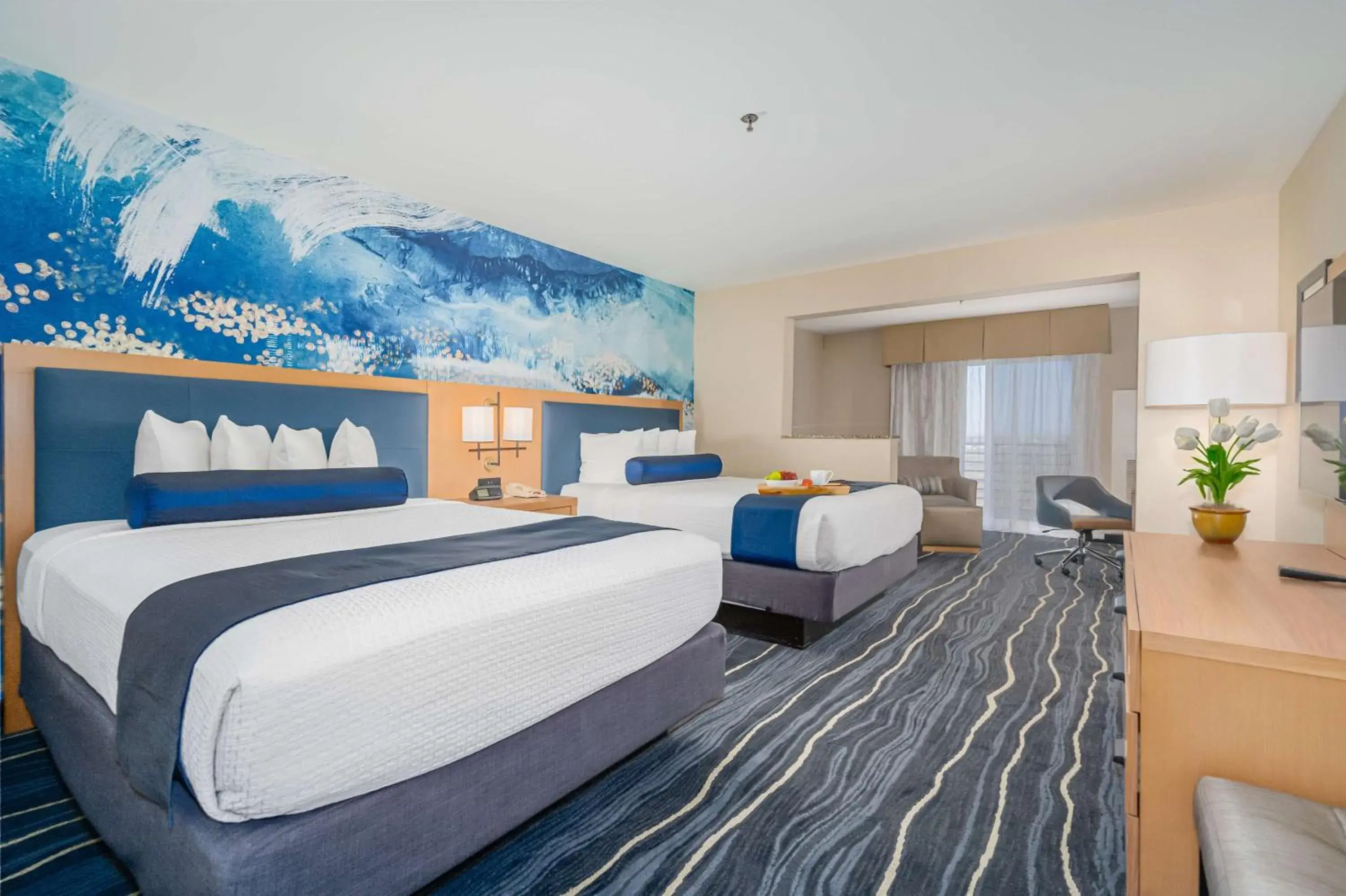 Queen Suite with Two Queen Beds and Sofa Bed - Non-Smoking in Best Western Plus Marina Gateway Hotel Queen Suite with Two Queen Beds and Sofa Bed - Non-Smoking in Best Western Plus Marina Gateway Hotel