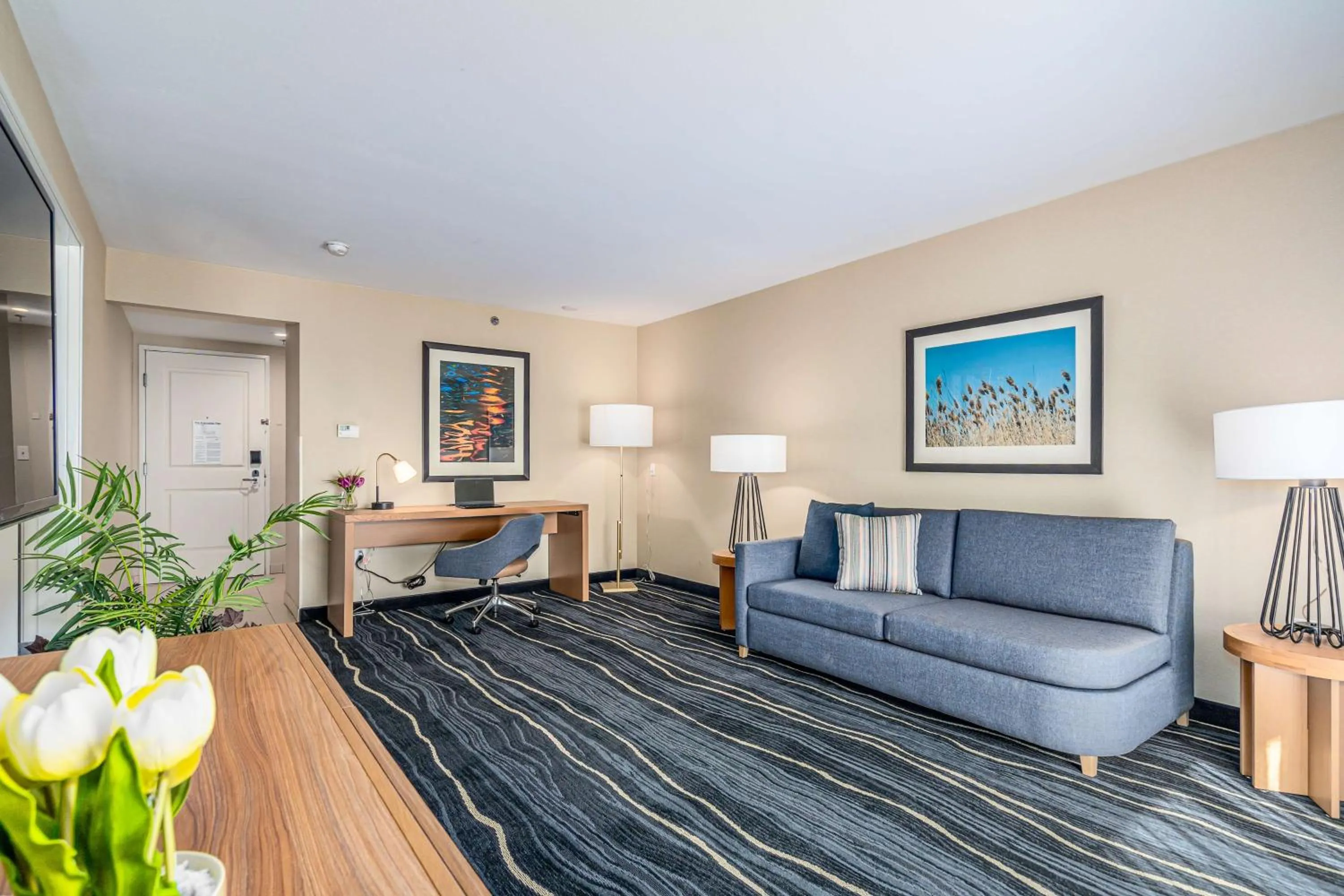 Photo of the whole room in Best Western Plus Marina Gateway Hotel