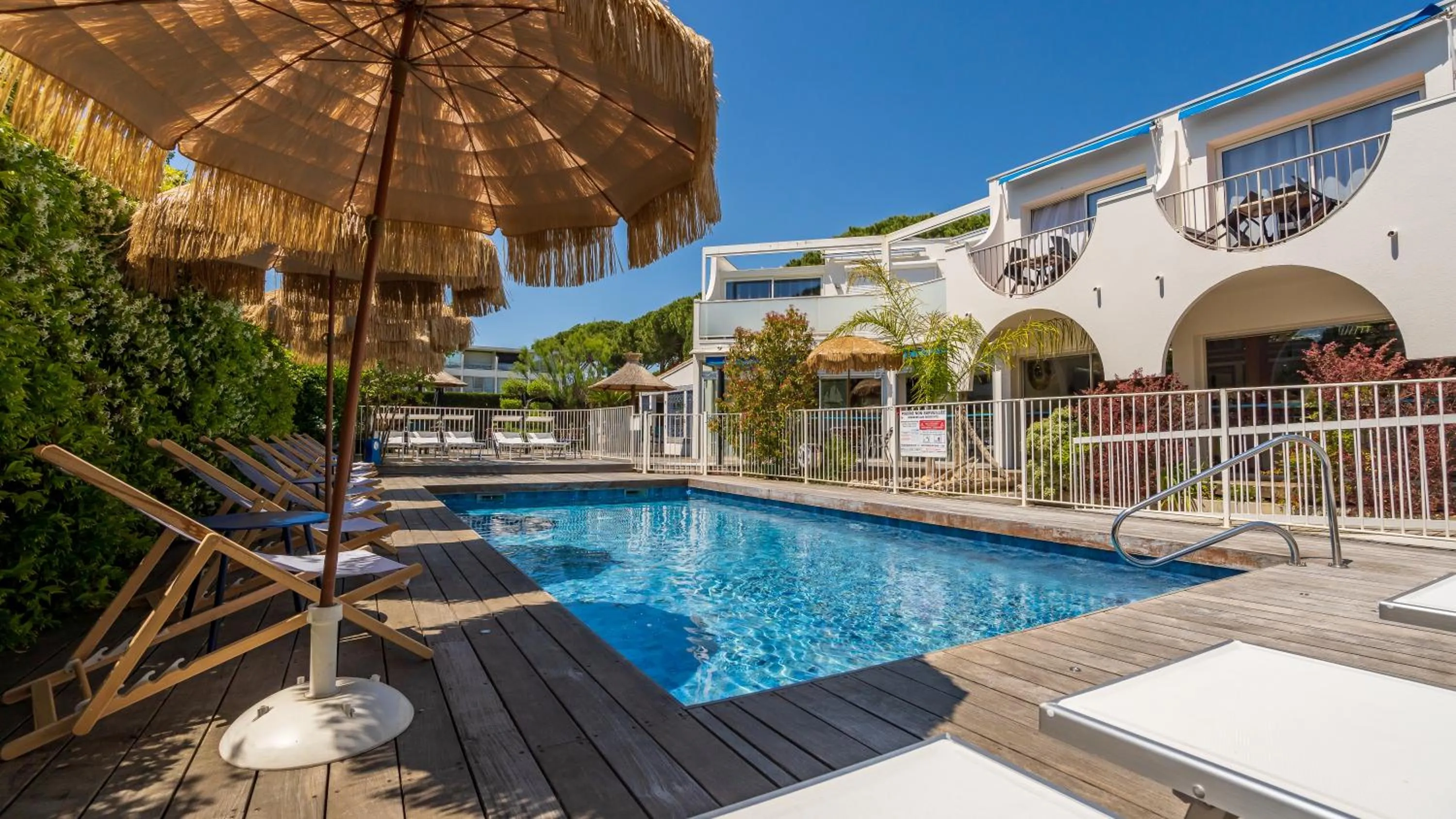 Swimming pool in Hotel Europe
