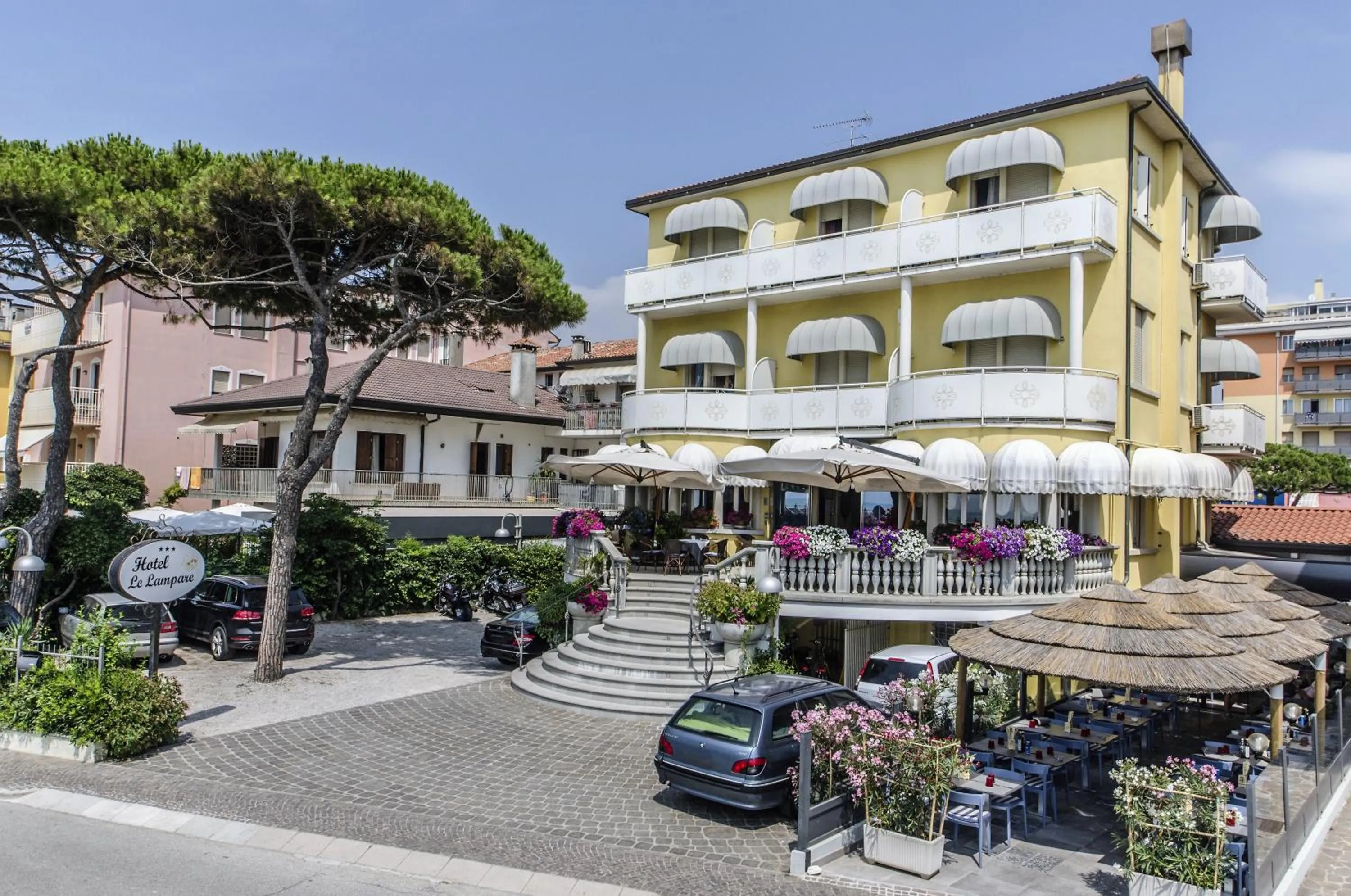 Property building in Hotel Le Lampare