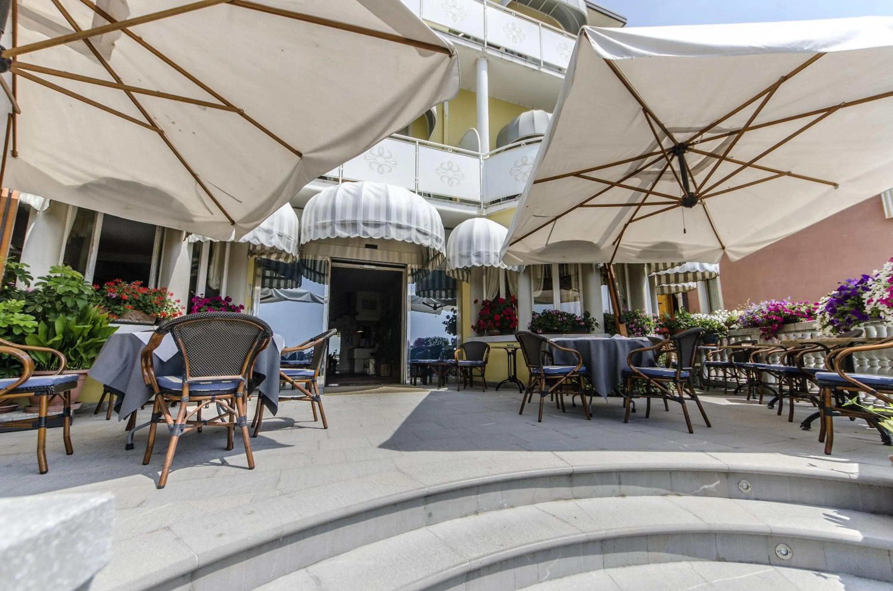 Patio in Hotel Le Lampare