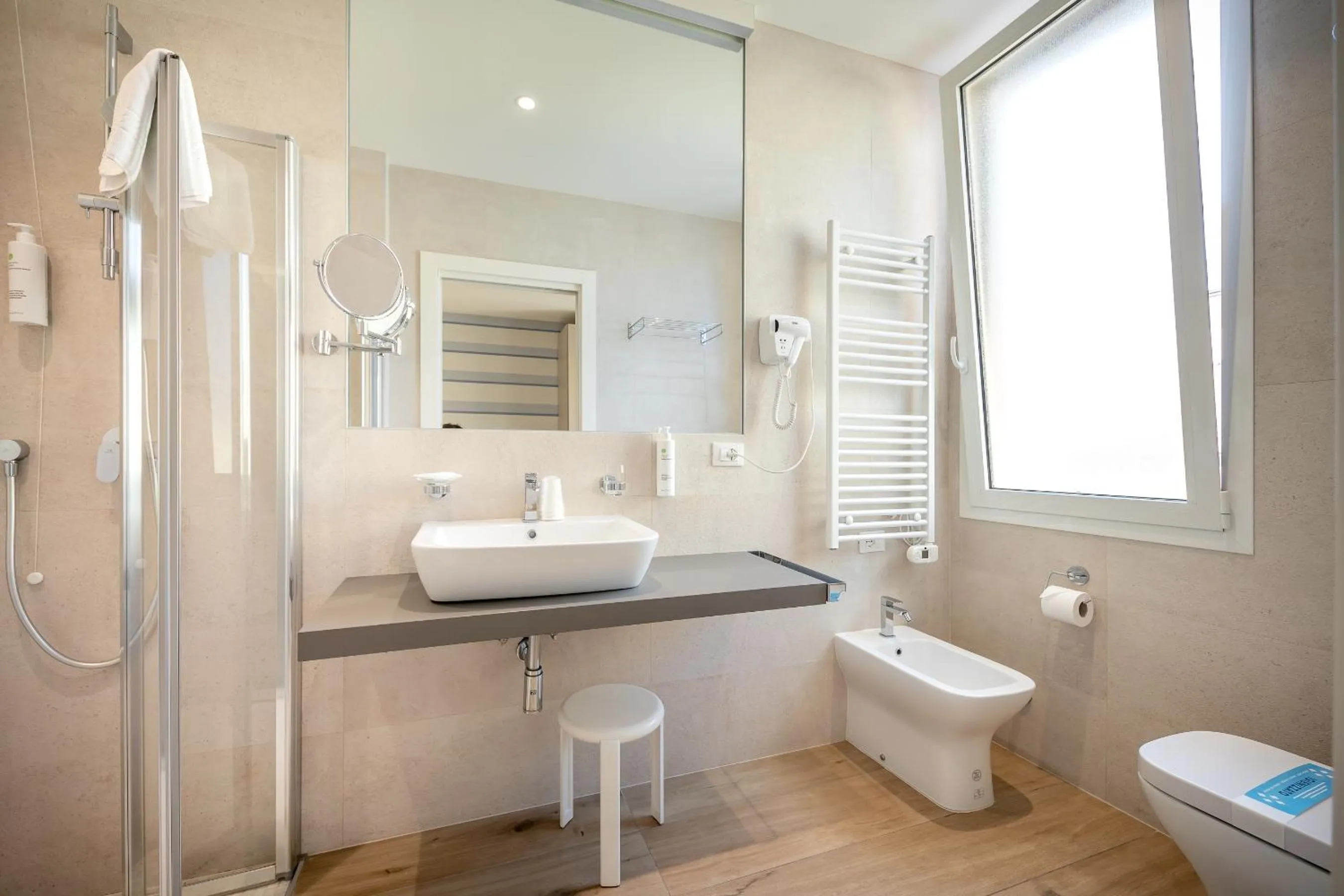 Bathroom in Hotel Le Lampare