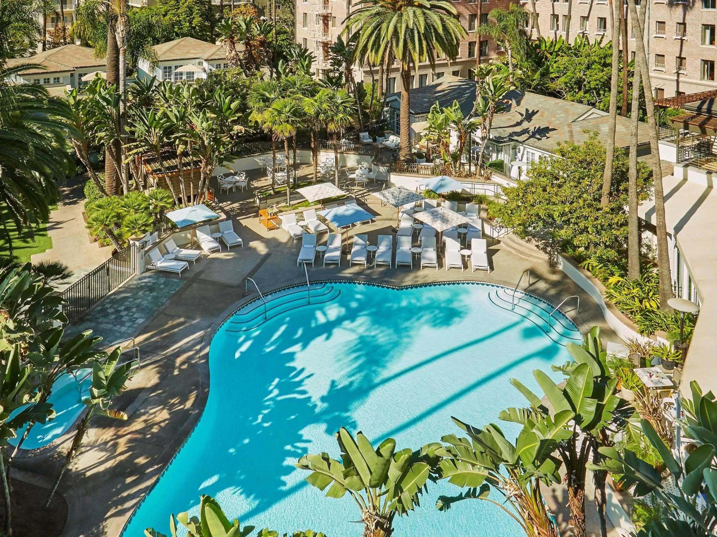 Bedroom in Fairmont Miramar Hotel & Bungalows