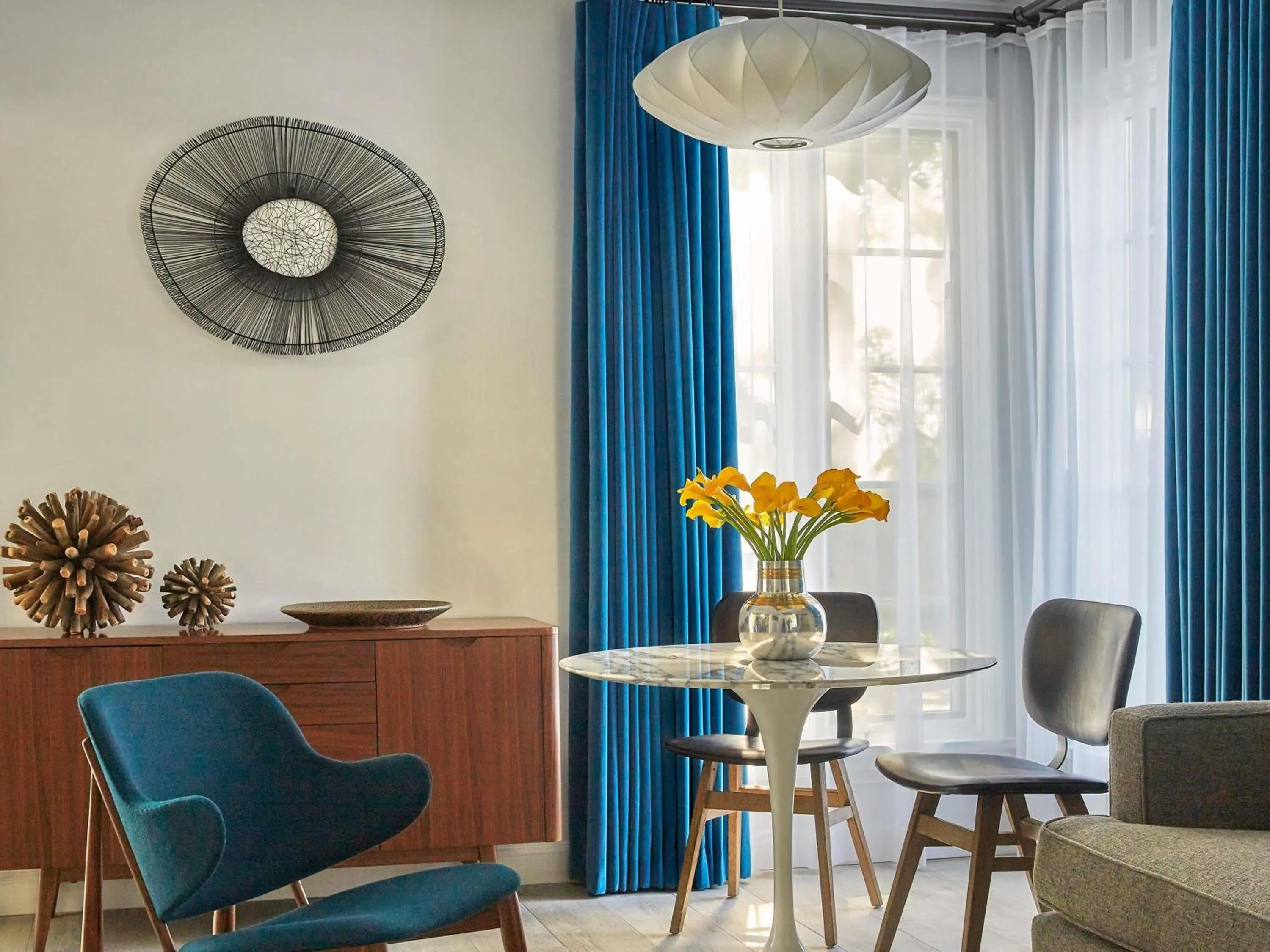 Bedroom in Fairmont Miramar Hotel & Bungalows