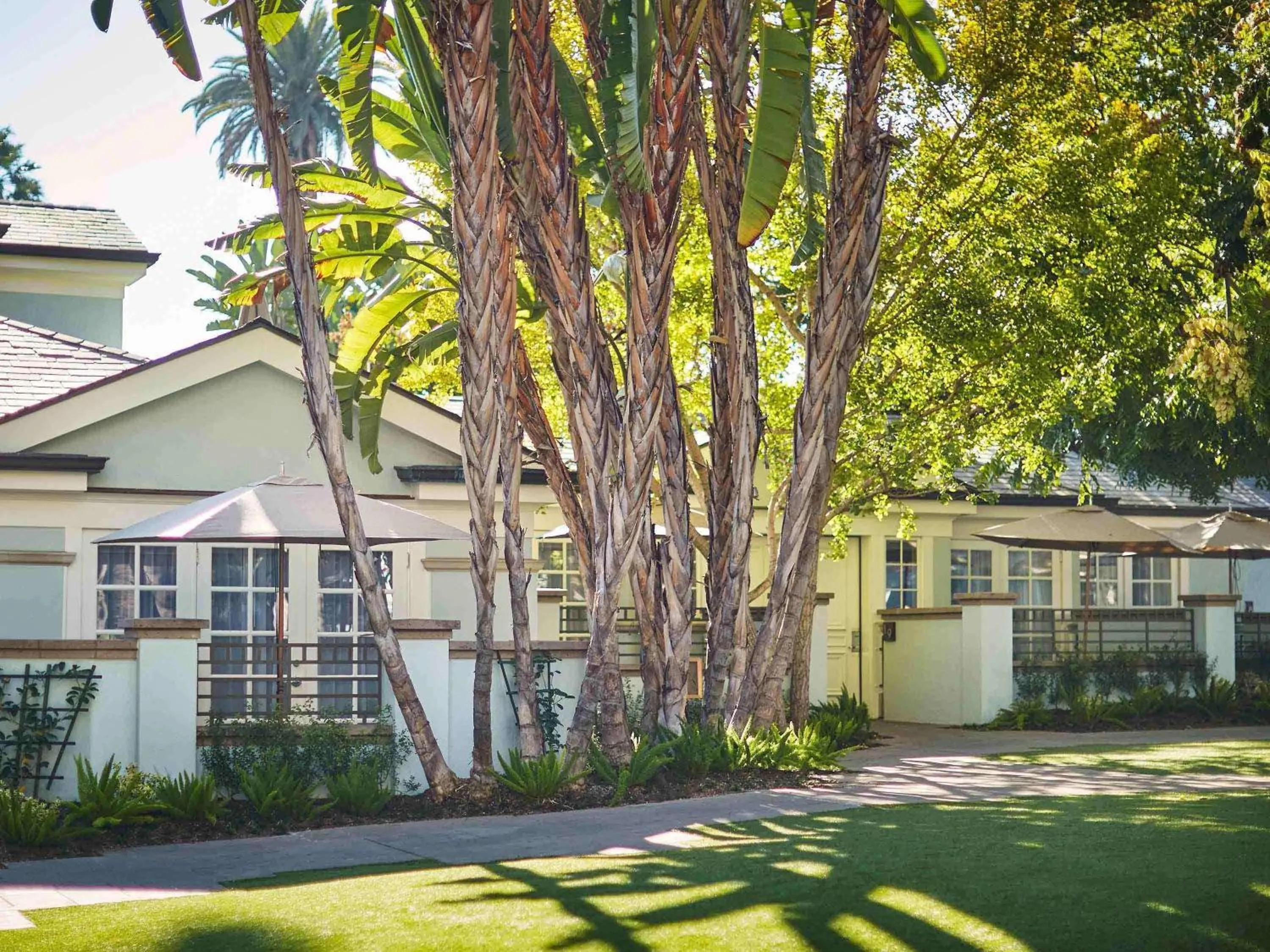 Bedroom in Fairmont Miramar Hotel & Bungalows