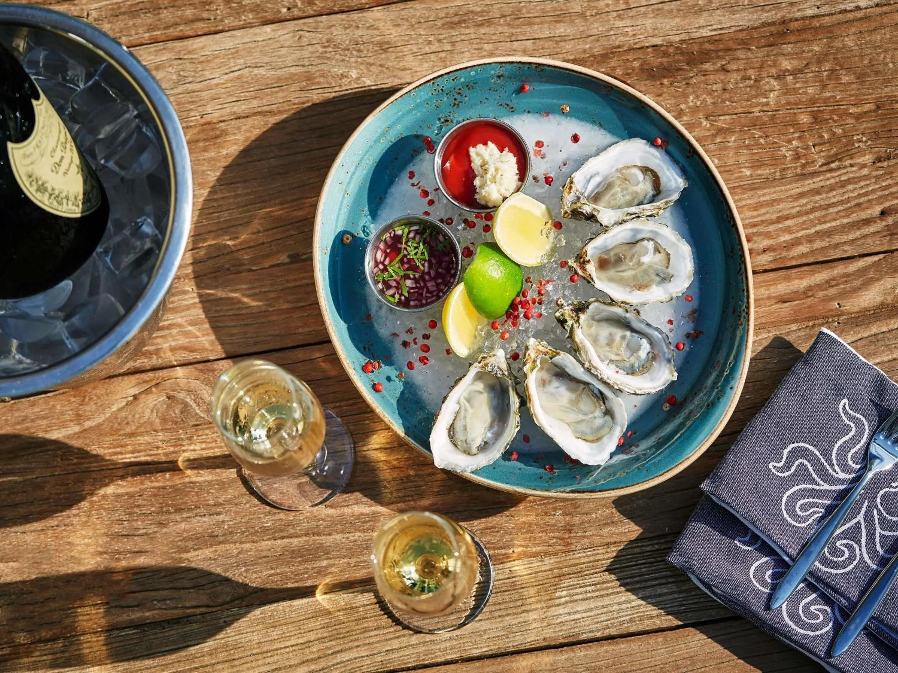 Restaurant/places to eat in Fairmont Miramar Hotel & Bungalows