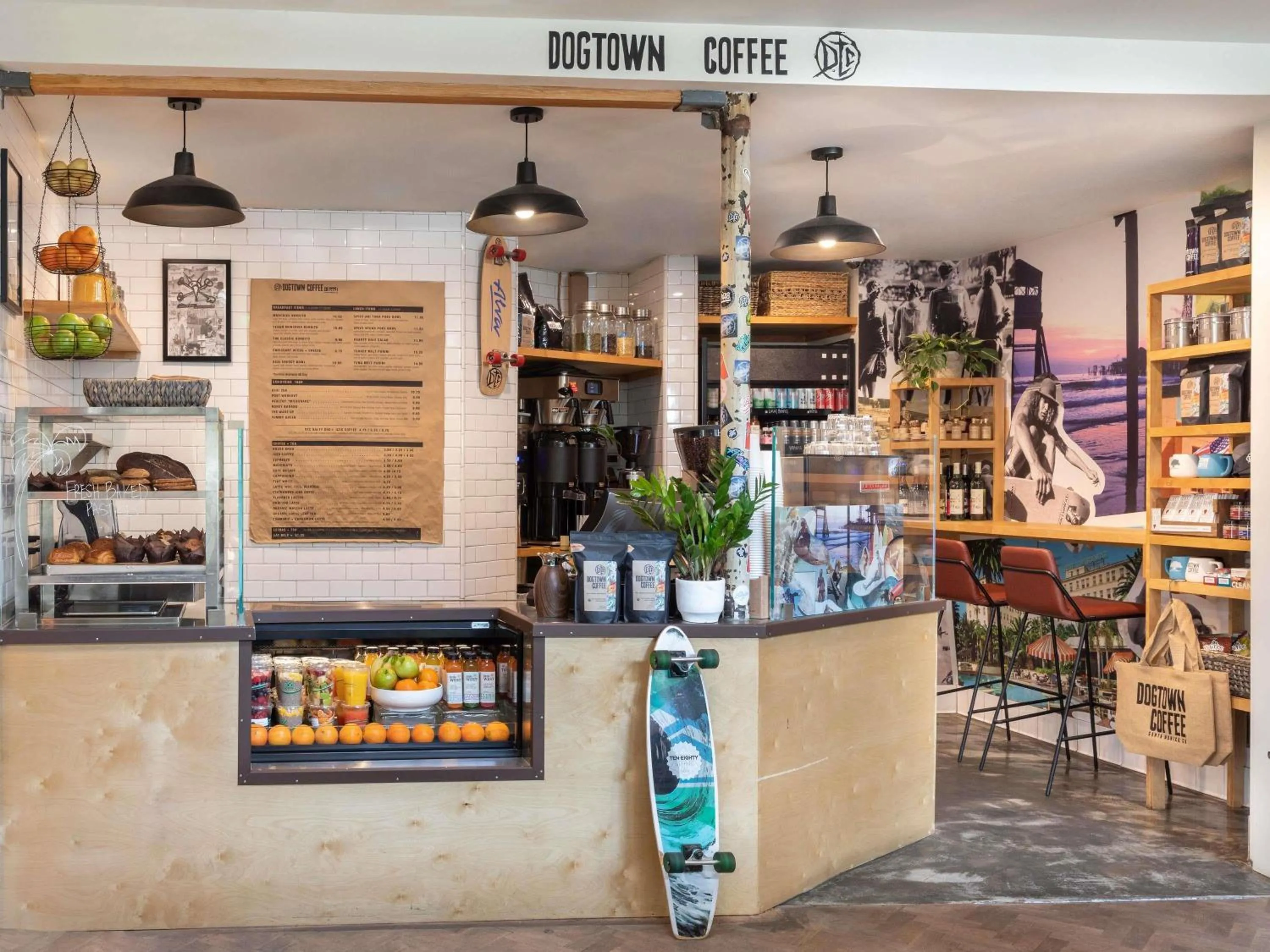 Restaurant/places to eat in Fairmont Miramar Hotel & Bungalows