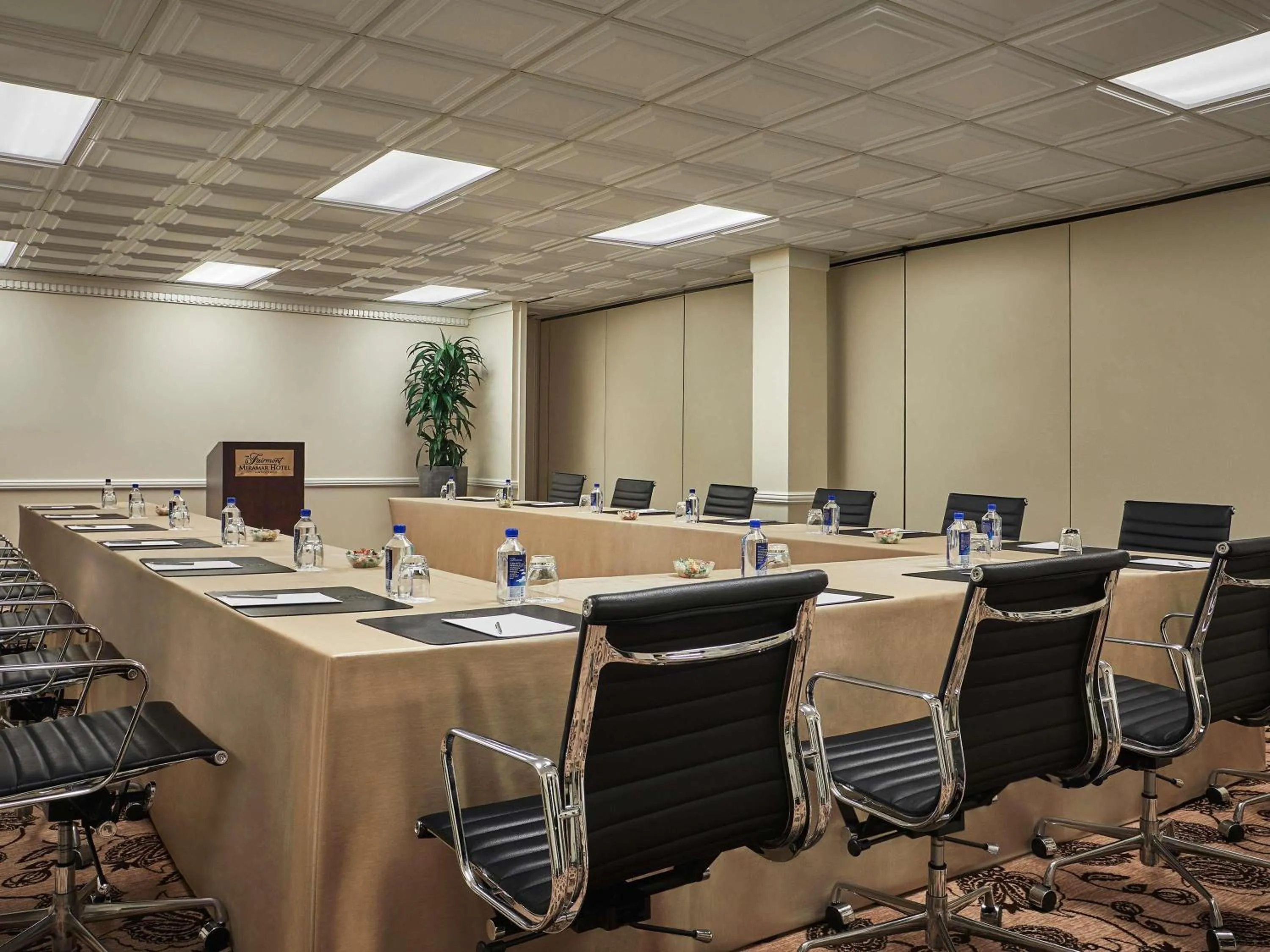 Meeting/conference room in Fairmont Miramar Hotel & Bungalows
