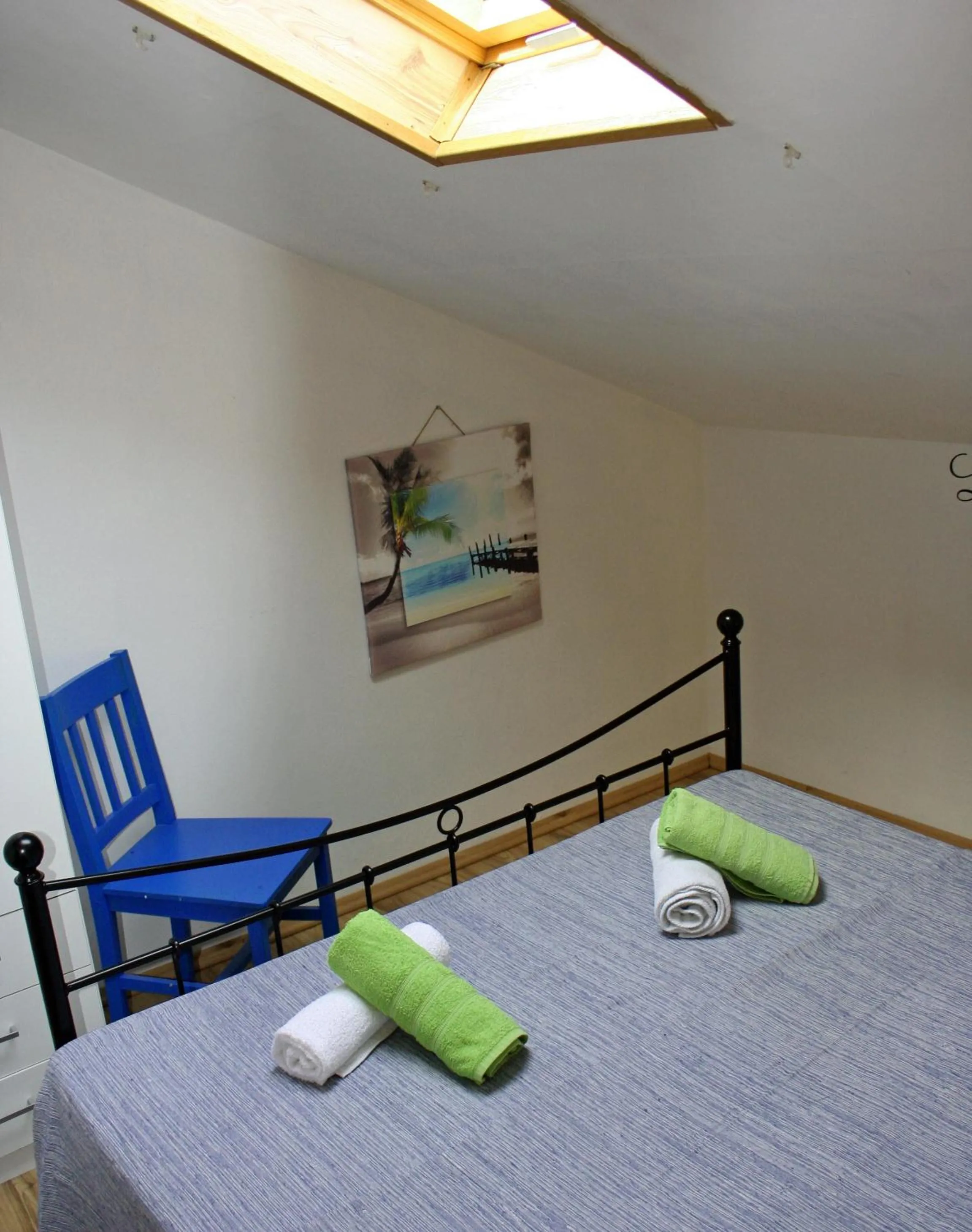Bedroom, Bed in Luna Maris Apartments