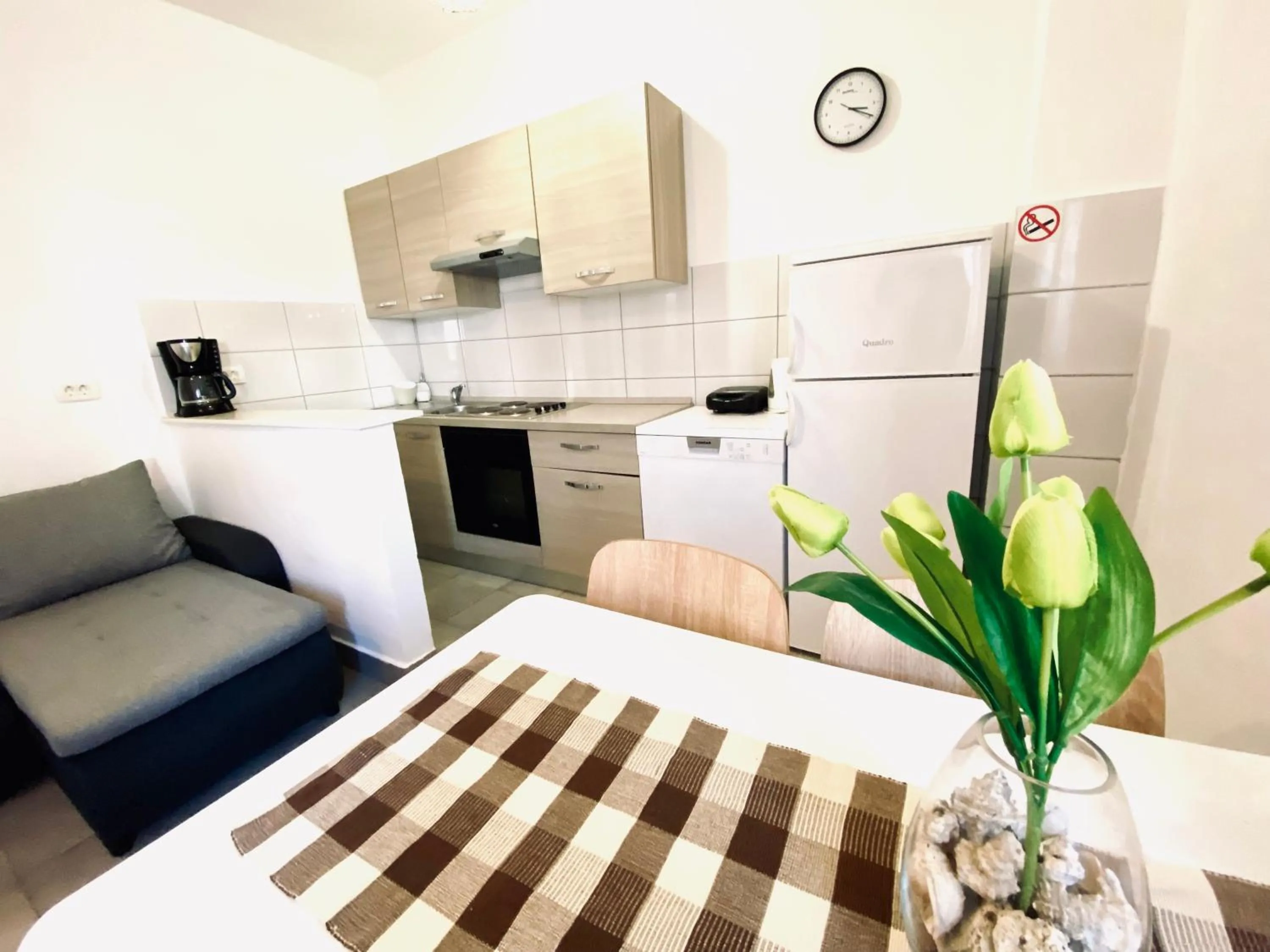 Kitchen or kitchenette in Luna Maris Apartments
