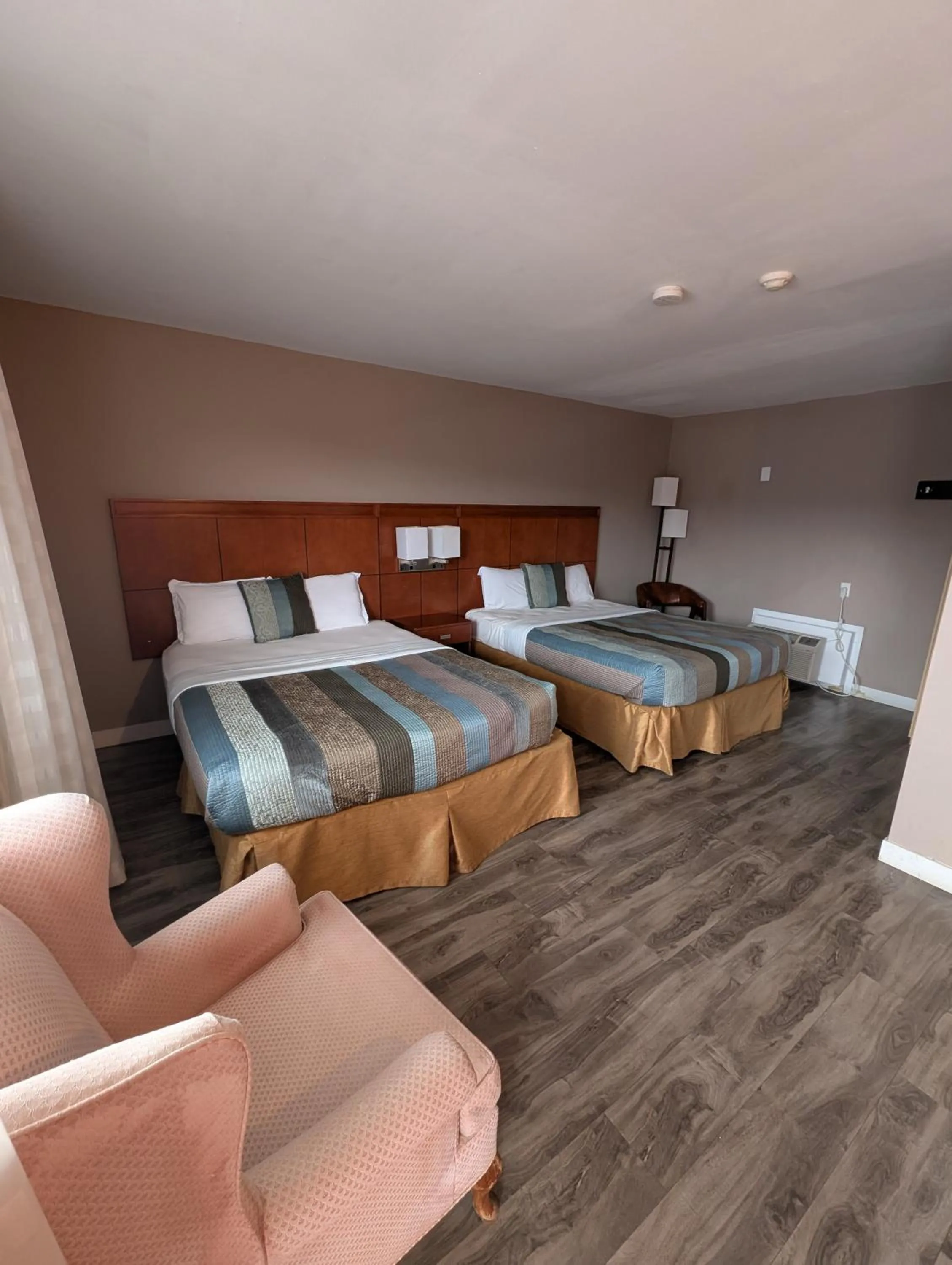 Bed in 7 Nights Stay