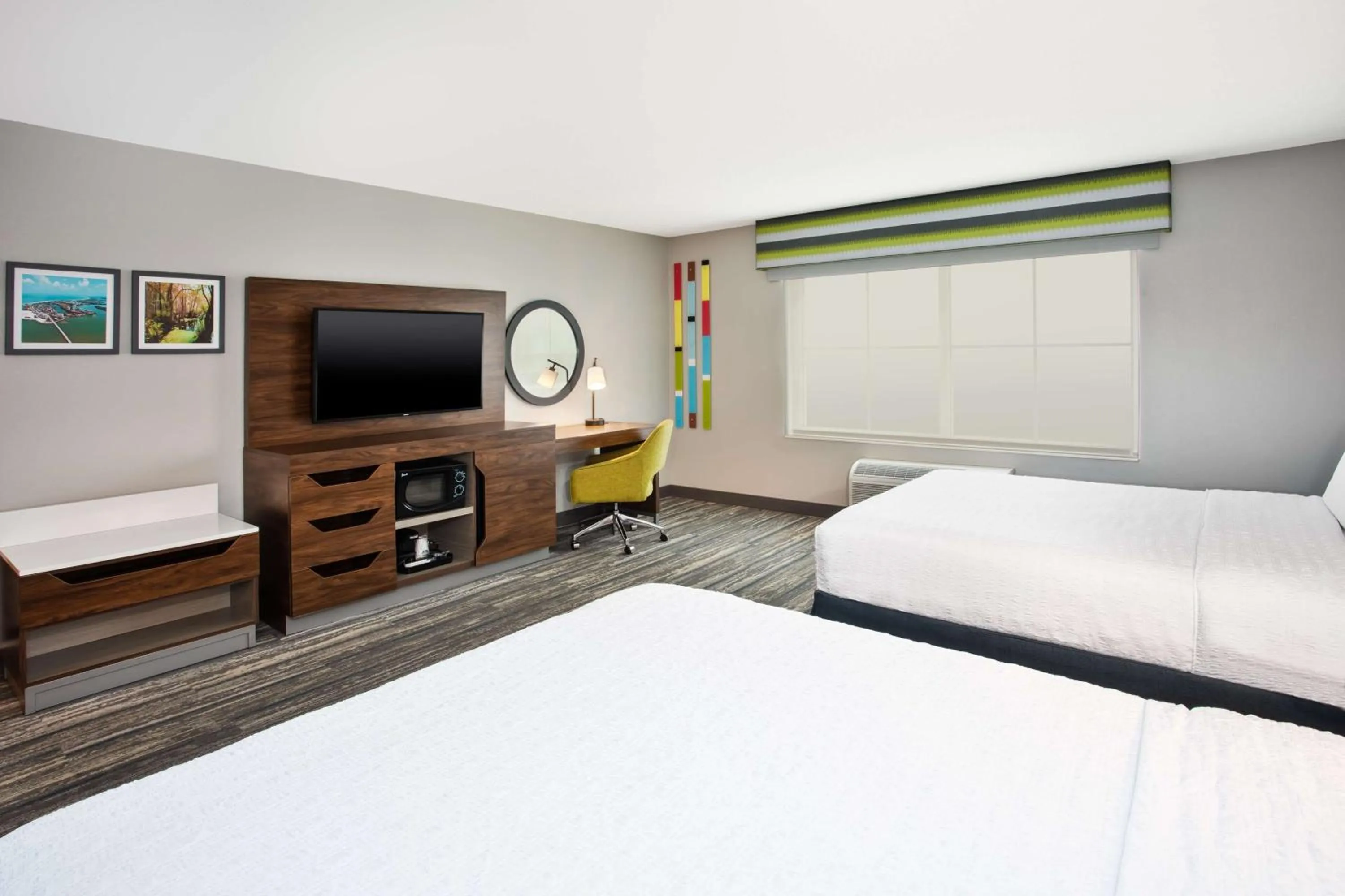 Bedroom, Bed in Hampton Inn & Suites Cape Coral / Fort Myers