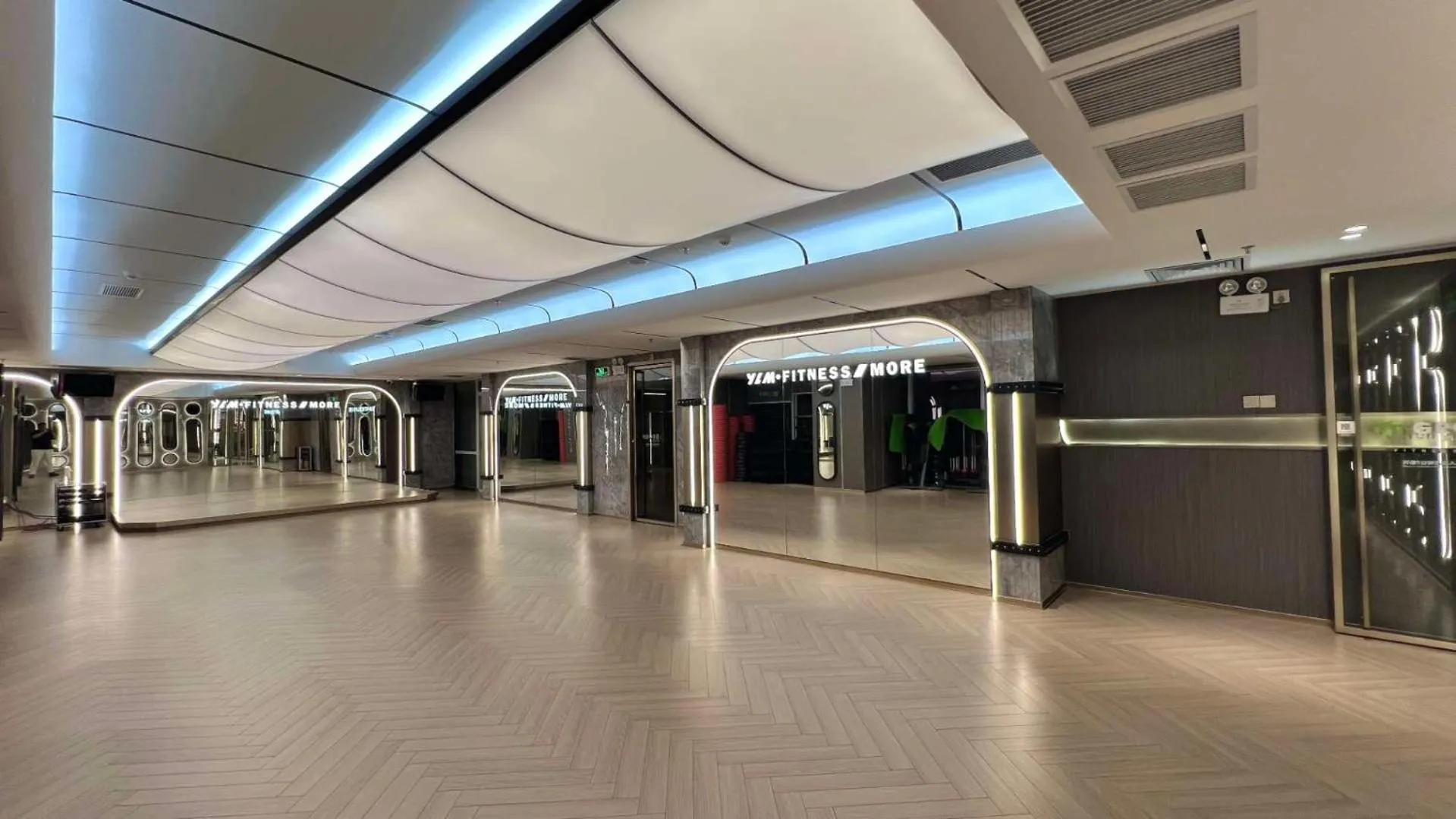 Fitness centre/facilities in Leeden Hotel Guangzhou