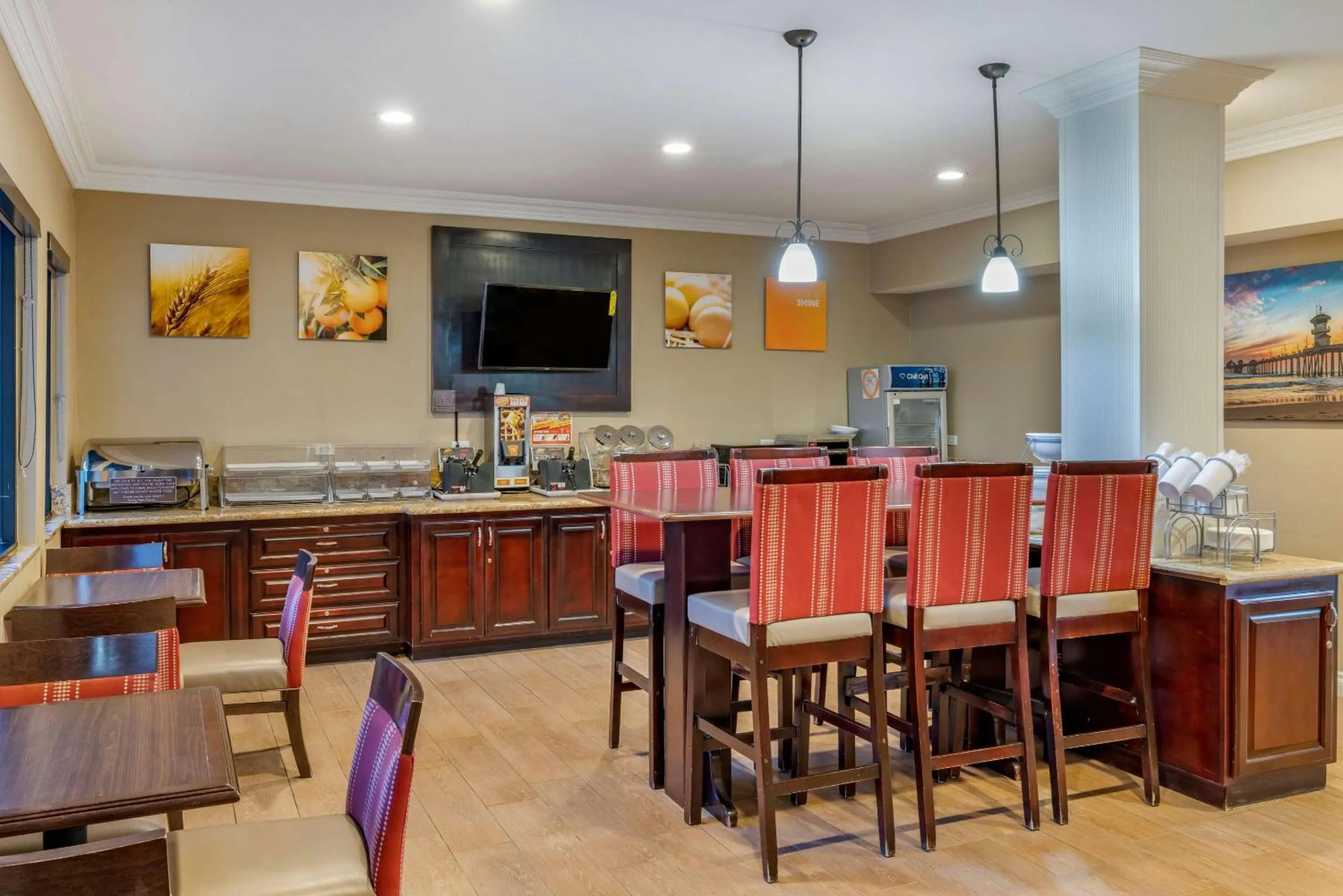 Breakfast in Comfort Inn & Suites Huntington Beach