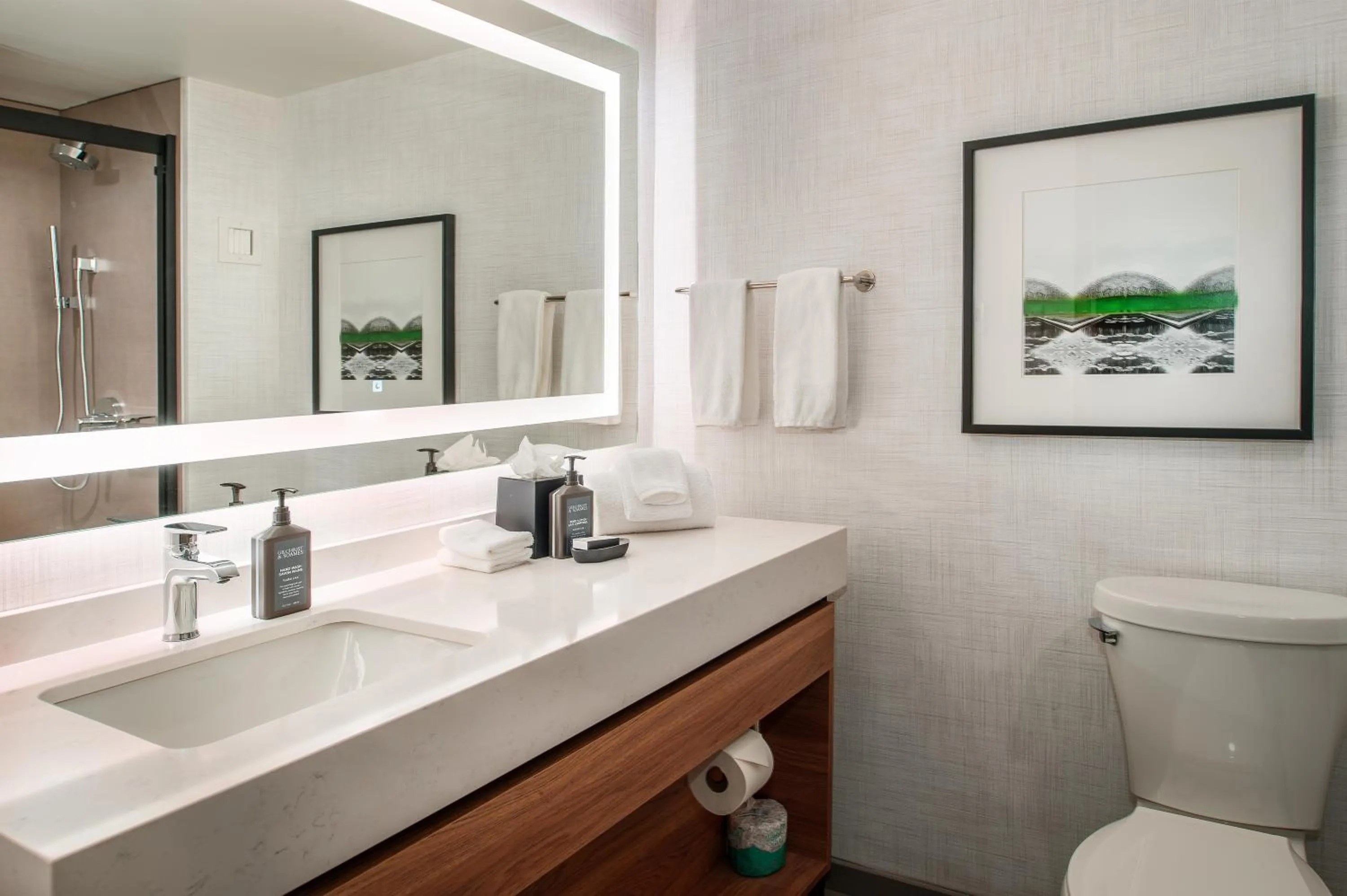 Guests in Sheraton Westport Plaza