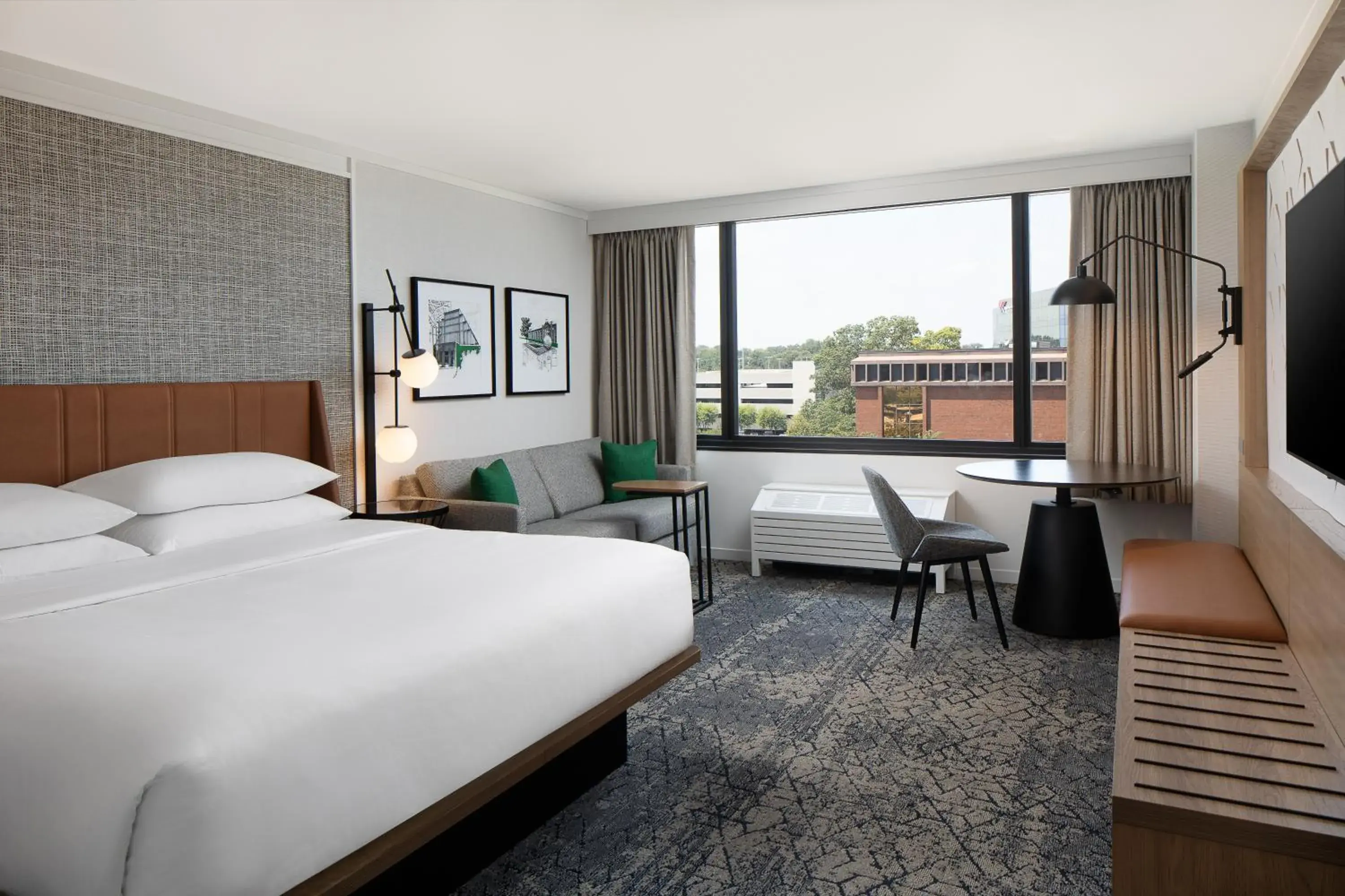 Guest room, 1 King, Sofa bed in Sheraton Westport Plaza Guest room, 1 King, Sofa bed in Sheraton Westport Plaza