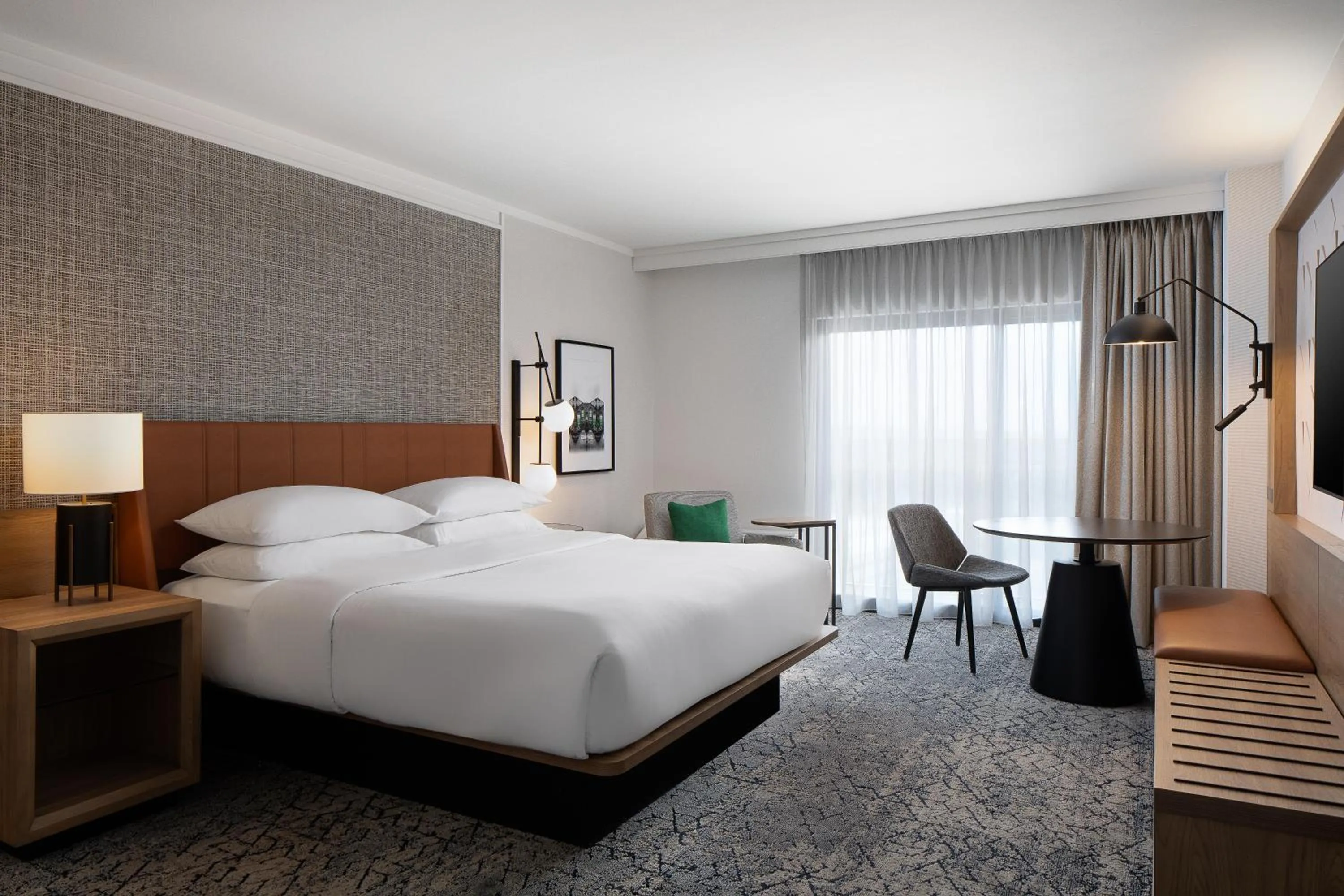 Bed in Sheraton Westport Plaza