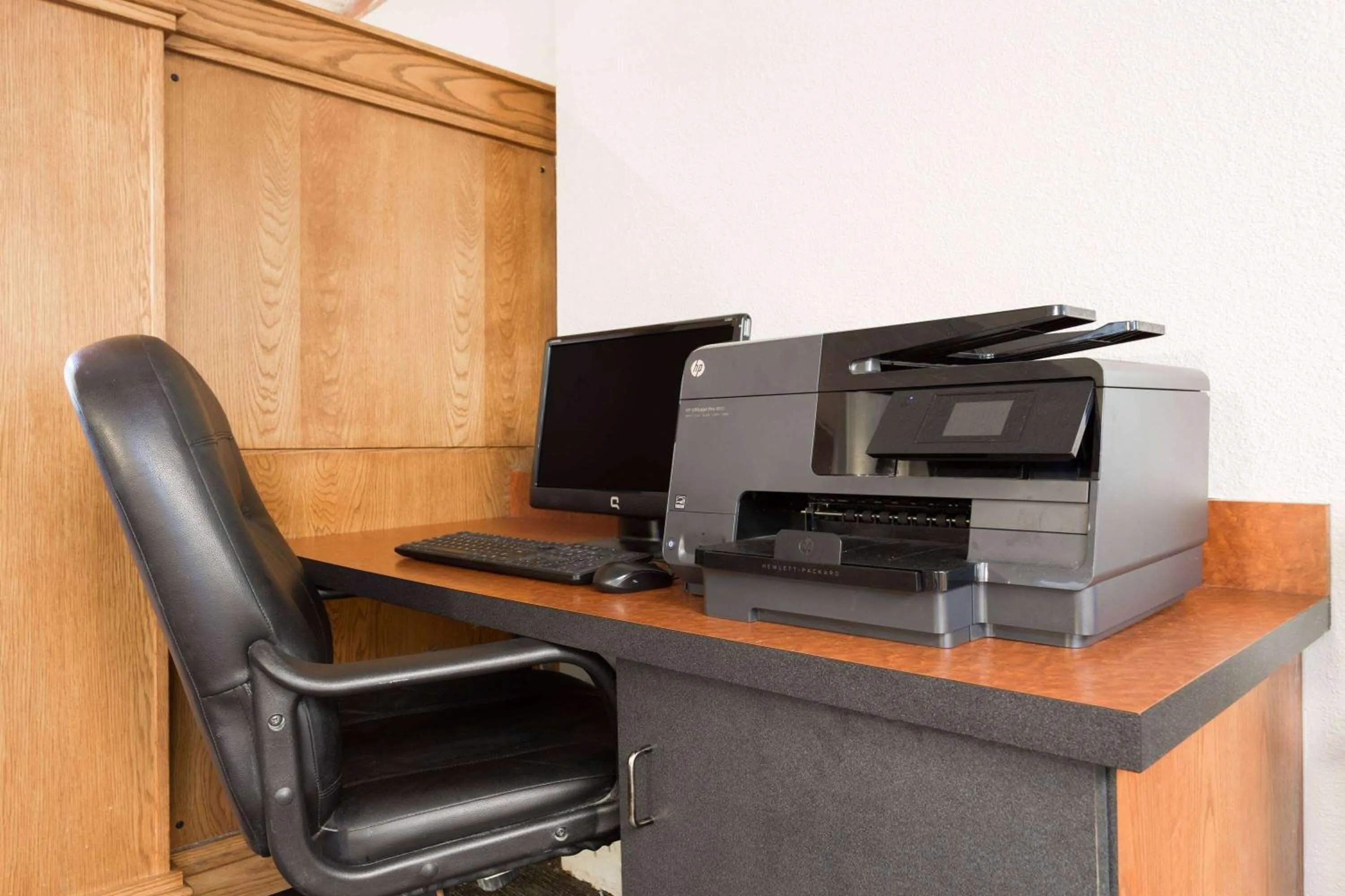 Business facilities in Days Inn by Wyndham Harrisburg North