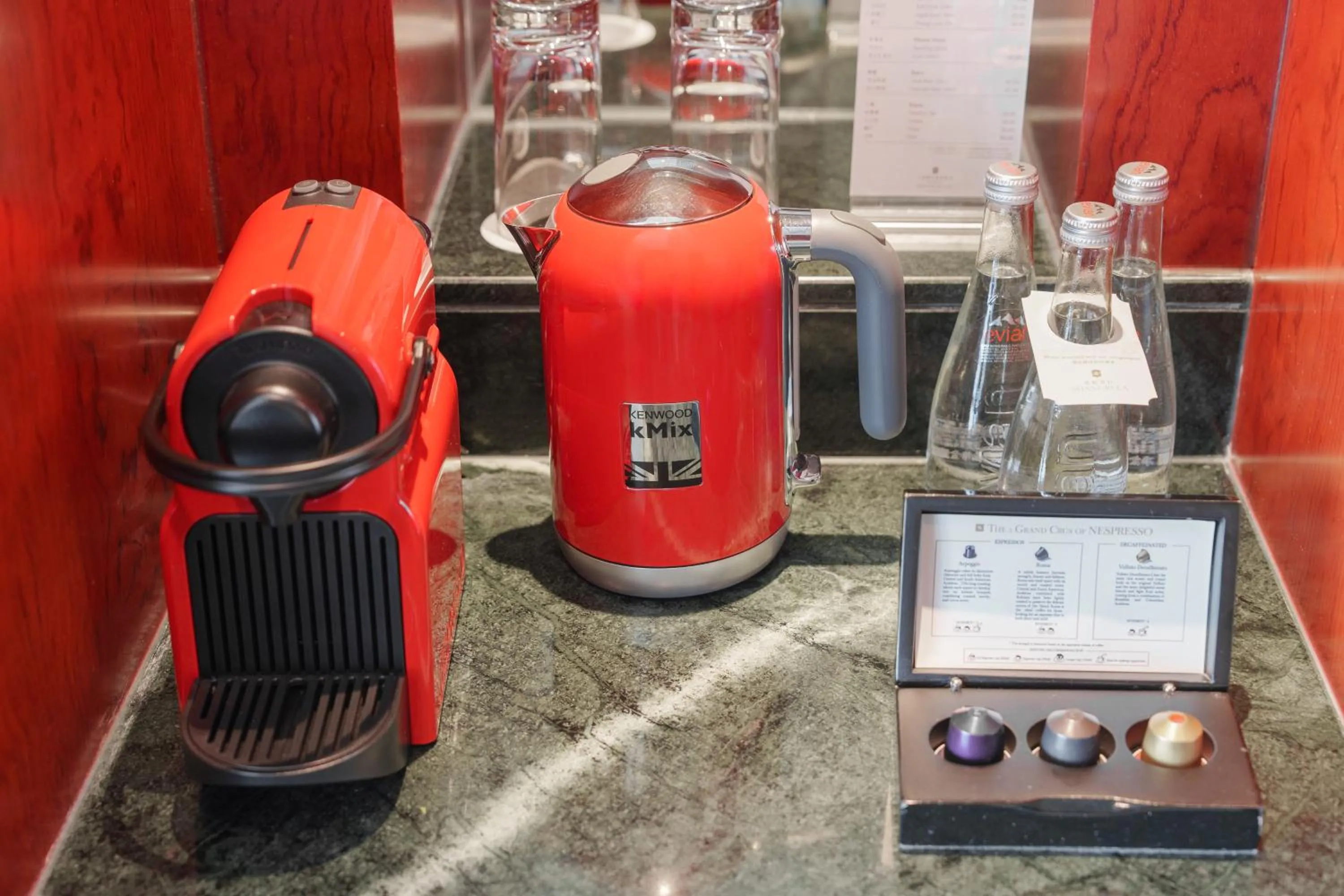 Coffee/tea facilities in Pudong Shangri-La, Shanghai