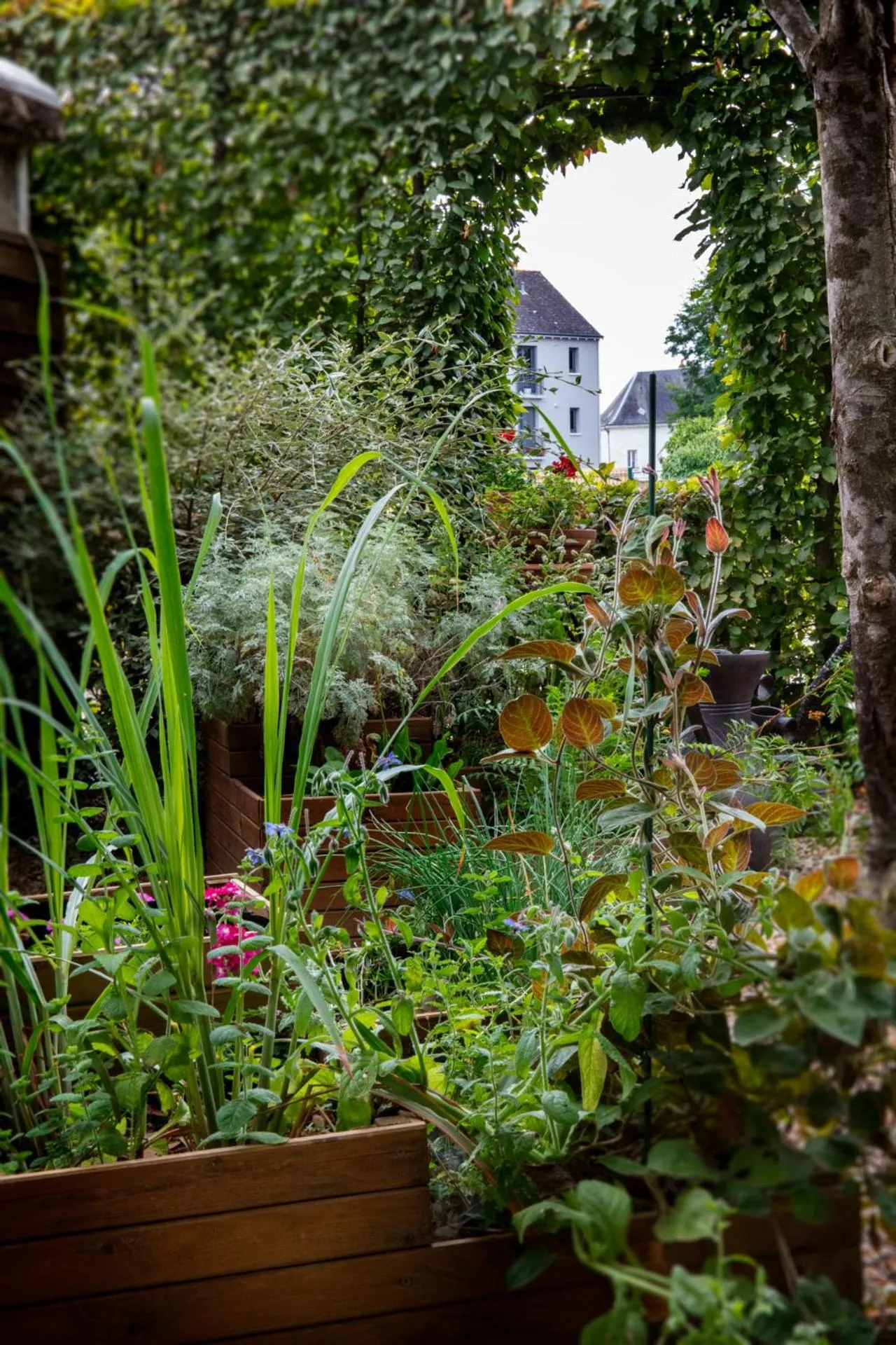 Property building in Logis Hôtel La Brèche - Restaurant Berthelot