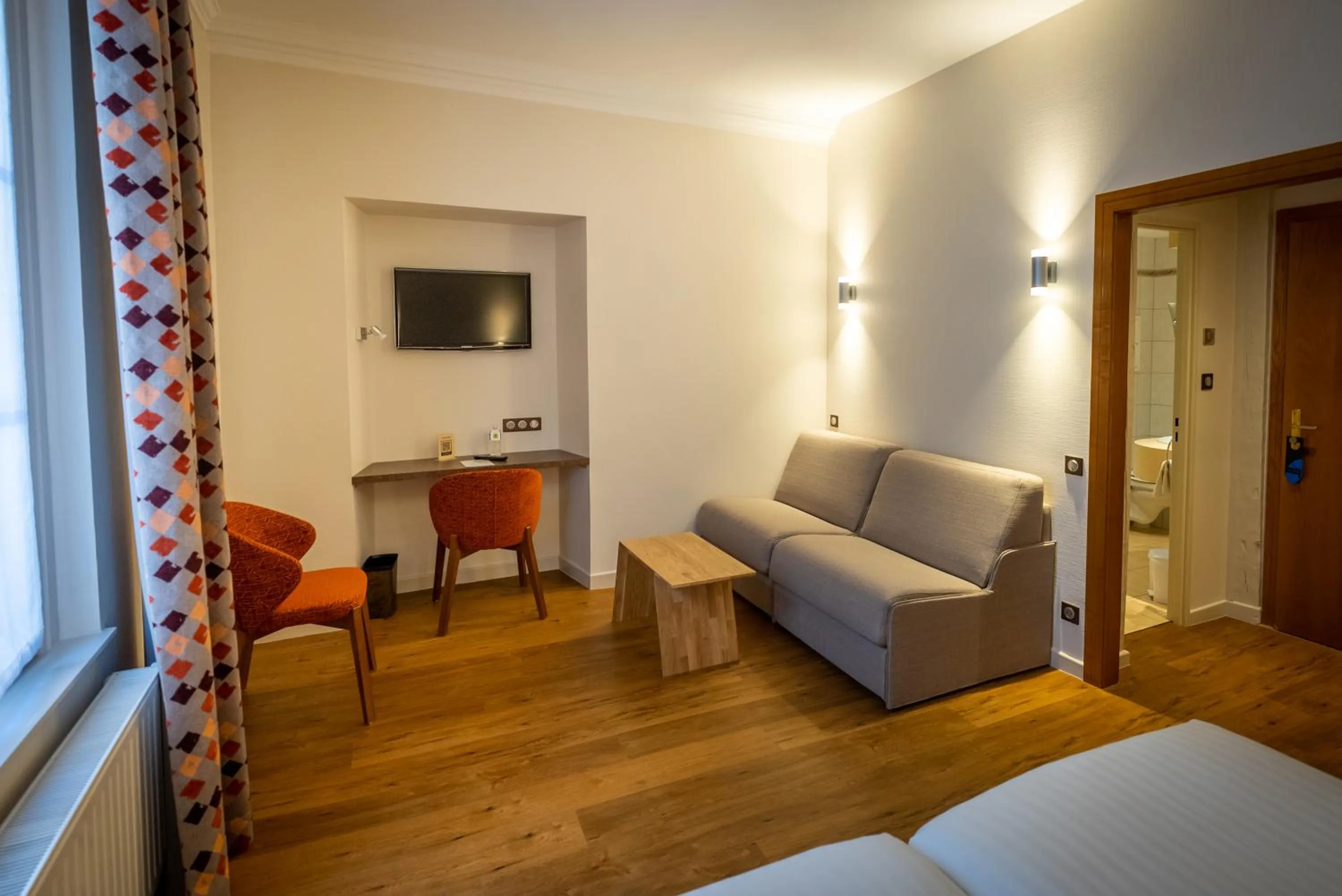 Living room in Logis Hôtel de la Tour