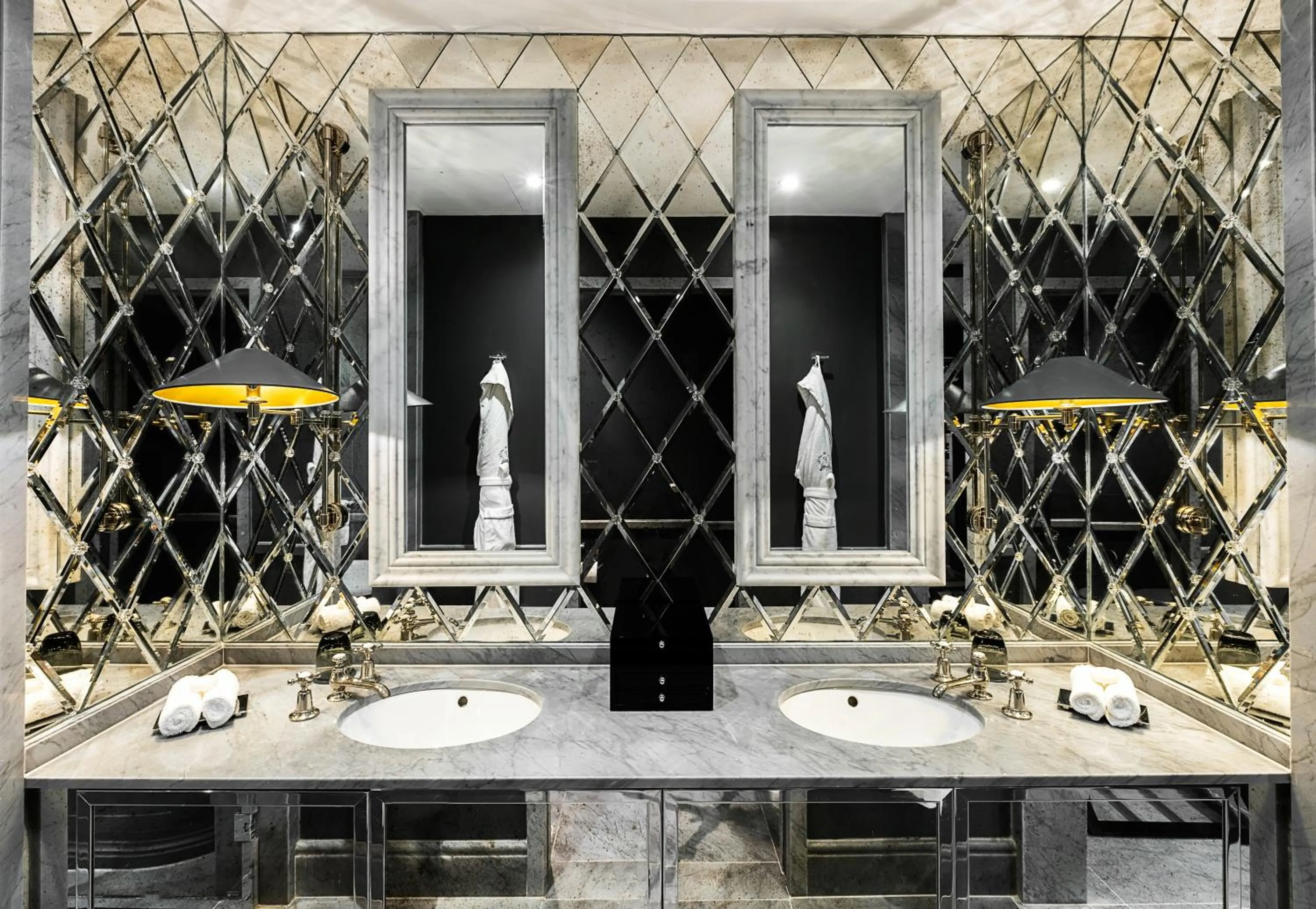 Bathroom in The Franklin London - Starhotels Collezione
