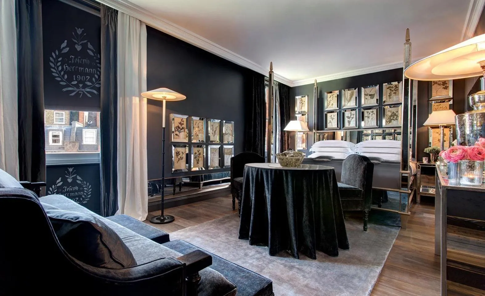 Photo of the whole room, Bed in The Franklin London - Starhotels Collezione